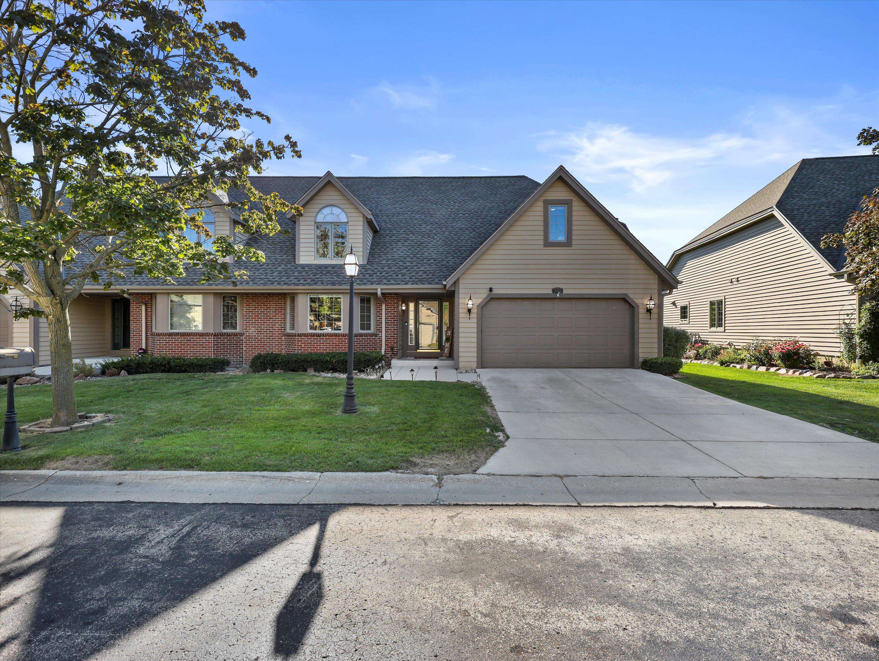 Franklin, WI 53132,7401 Carter Cir W