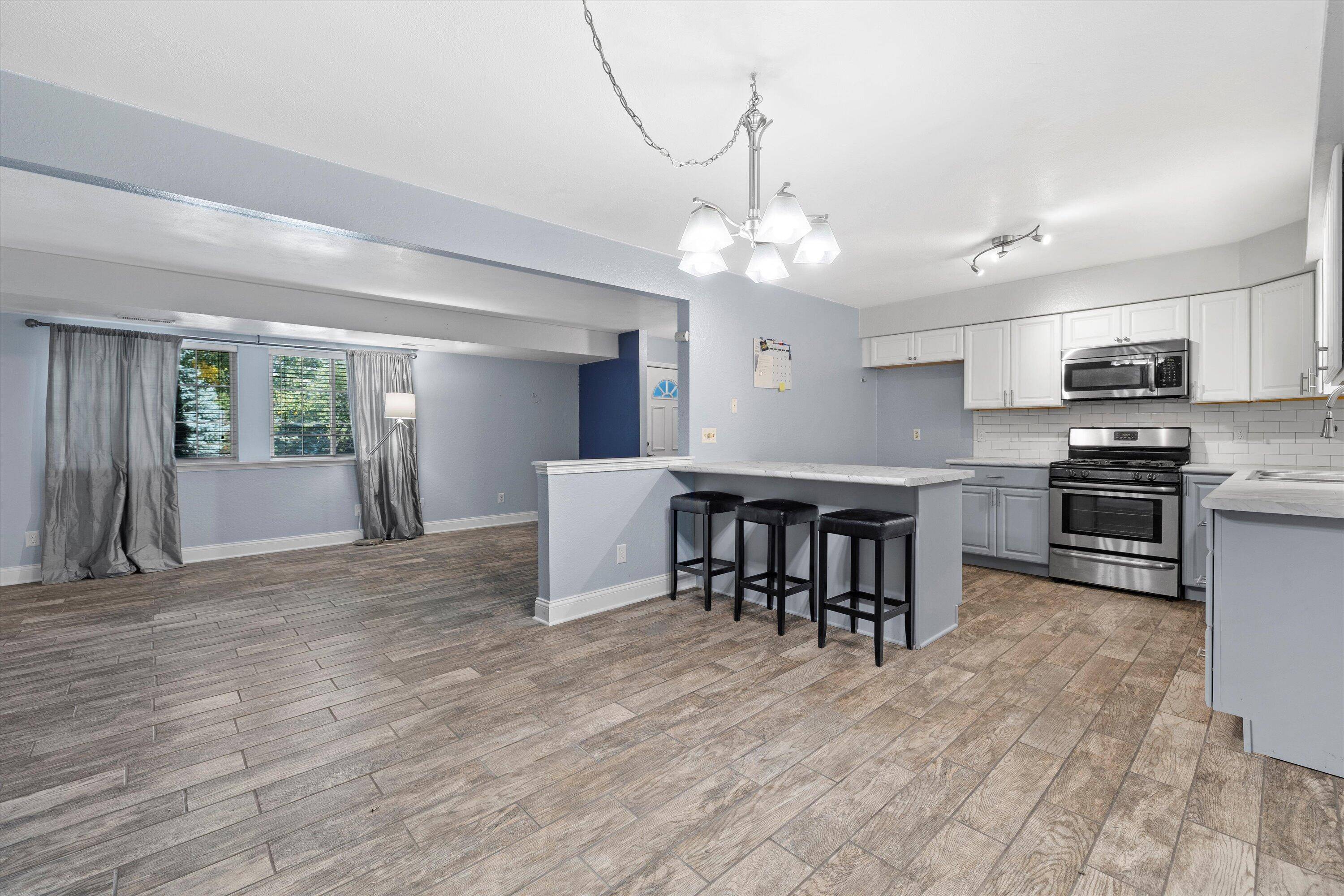 Sussex, WI 53089,N75W23450 Water Tower Ct Unit C4