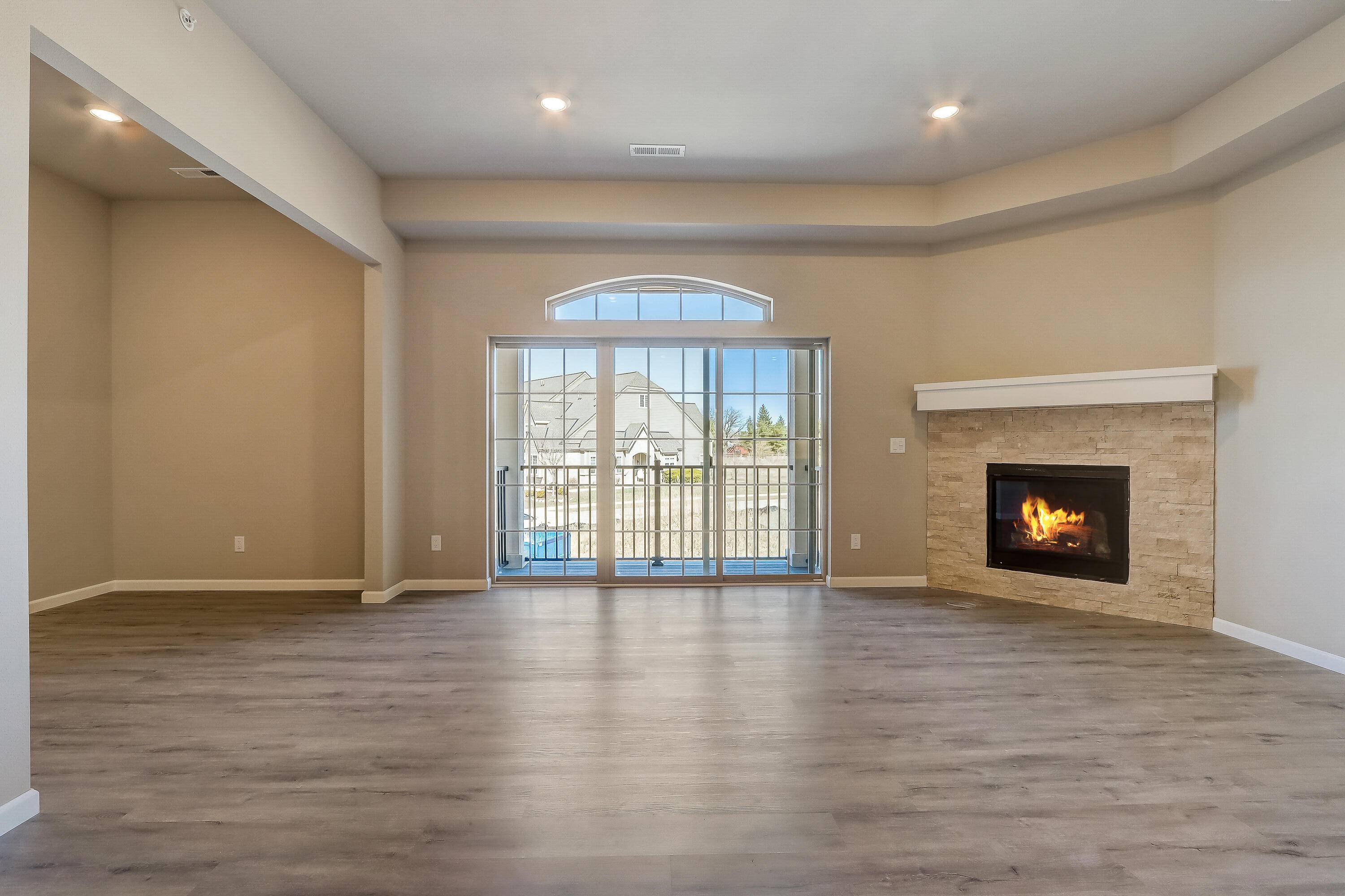 Waukesha, WI 53189,2848 Fox Lake Cir Unit 10/201
