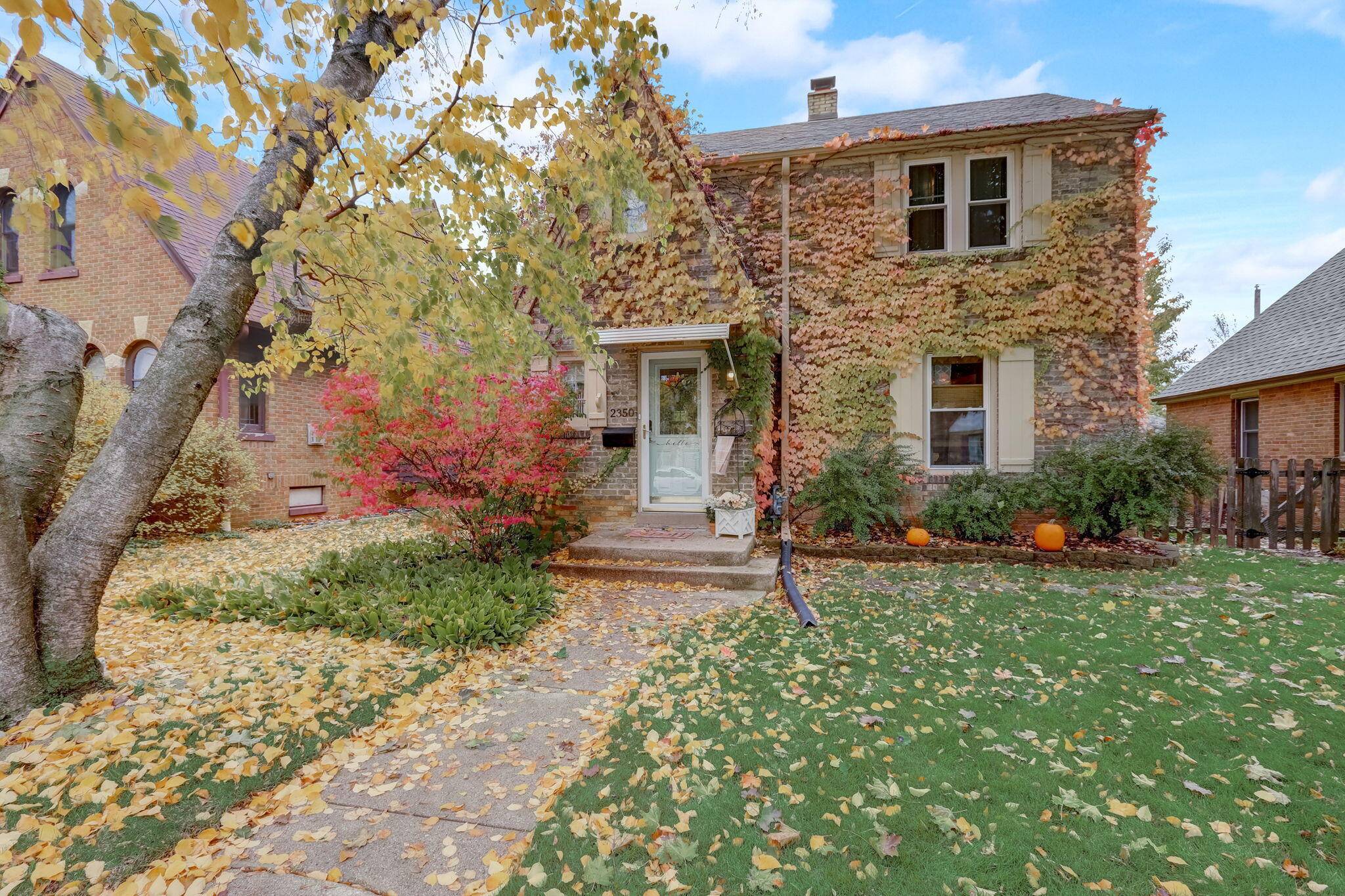 West Allis, WI 53219,2350 S 58th St