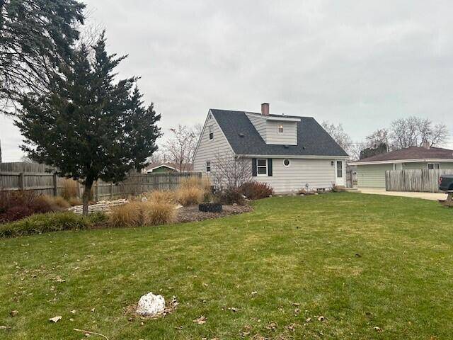 Kenosha, WI 53143,2749 84th St