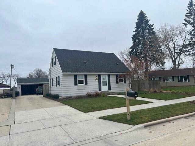 Kenosha, WI 53143,2749 84th St