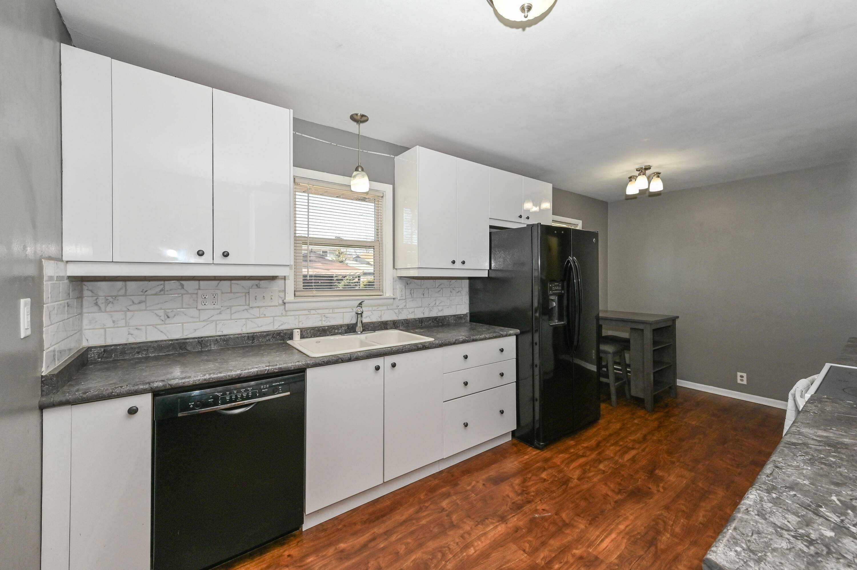 West Allis, WI 53214,1123 S 91st St