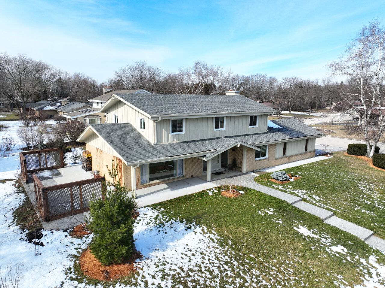 Glendale, WI 53209,7371 N Bethmaur Ln