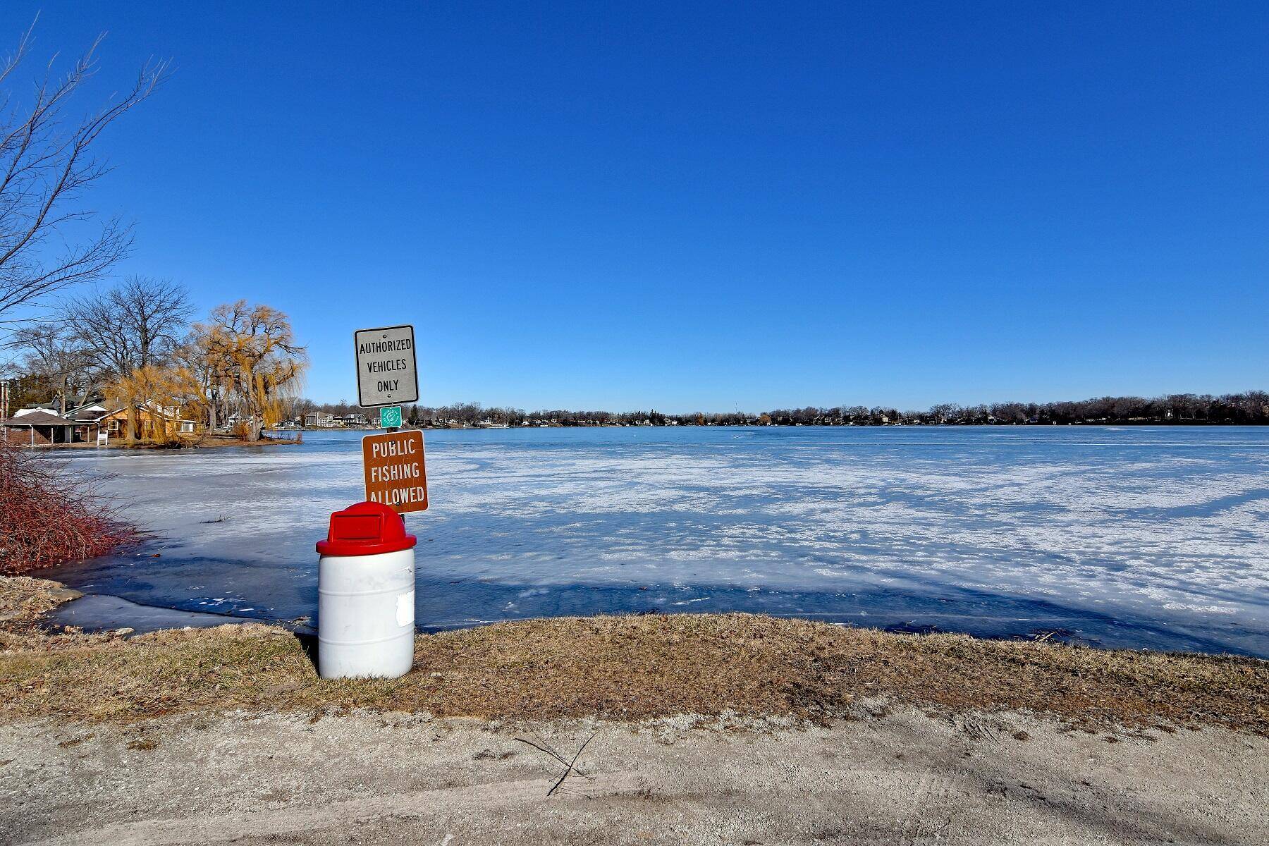 Paddock Lake, WI 53168,24327 74th St