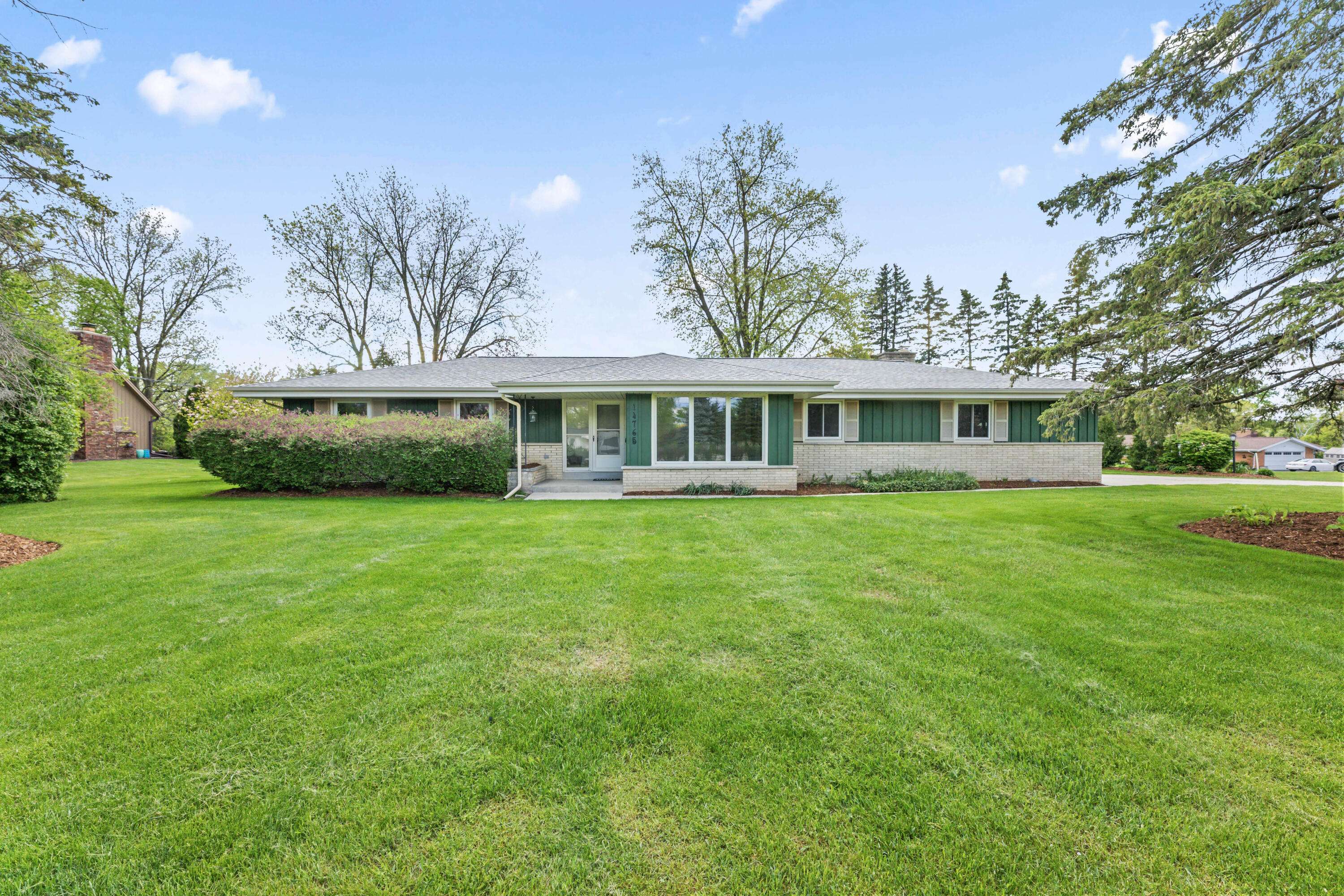 Brookfield, WI 53005,14765 W Burleigh Rd