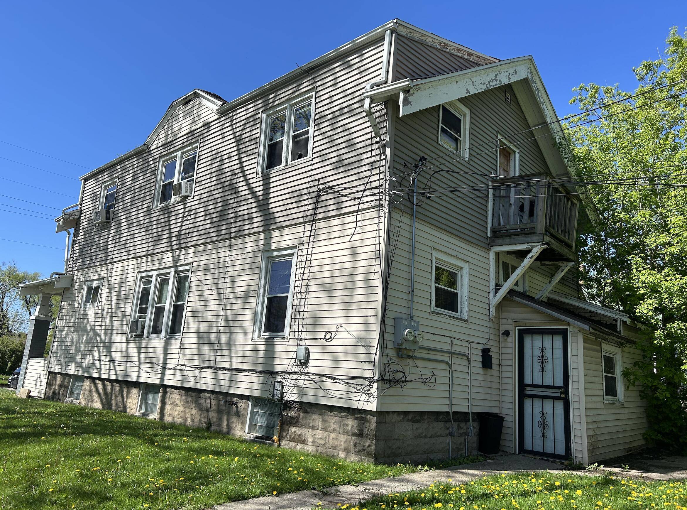 Milwaukee, WI 53209,3202 W Fairmount Ave Unit 3202A