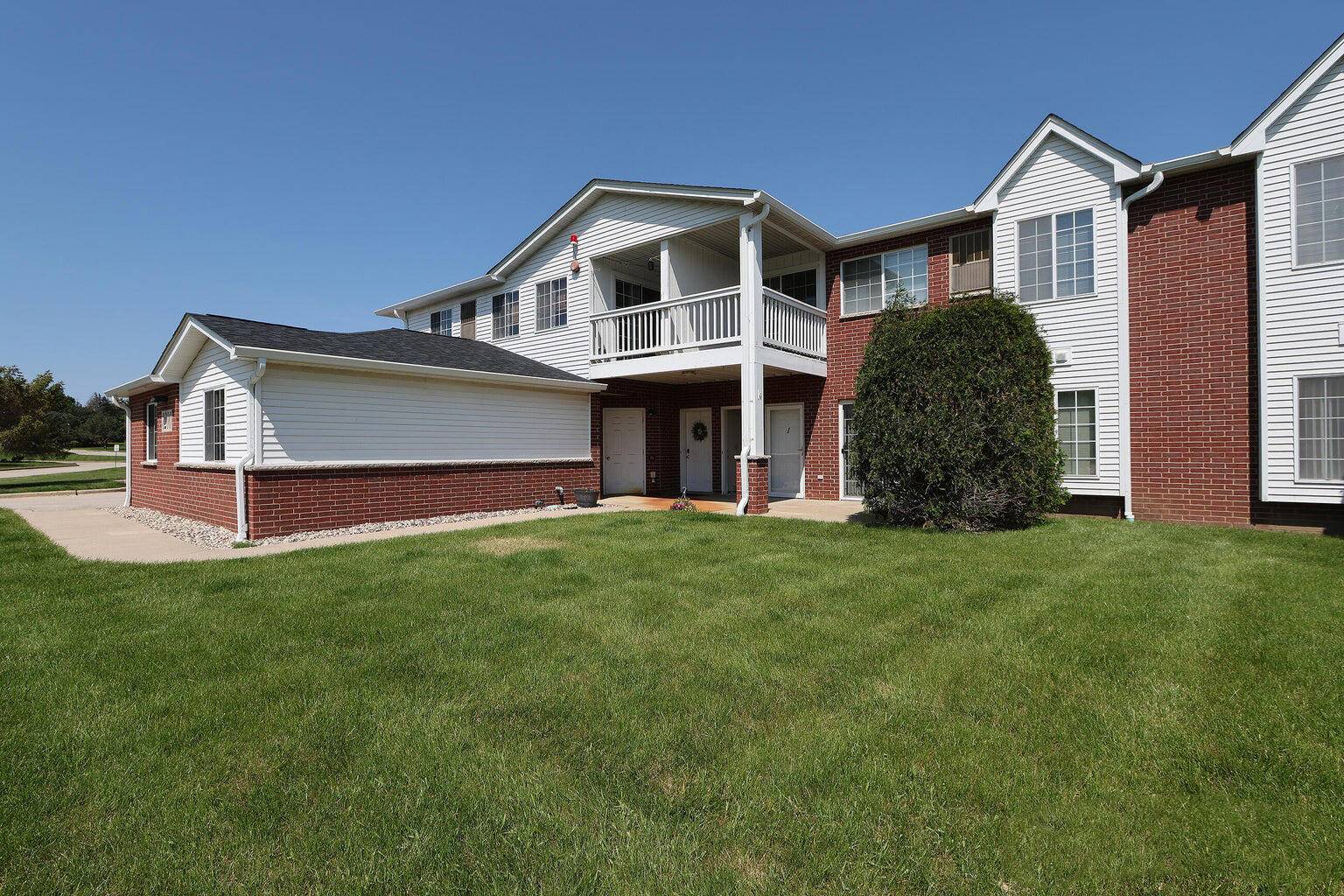 Pleasant Prairie, WI 53158,8200 Lexington Pl Unit #3