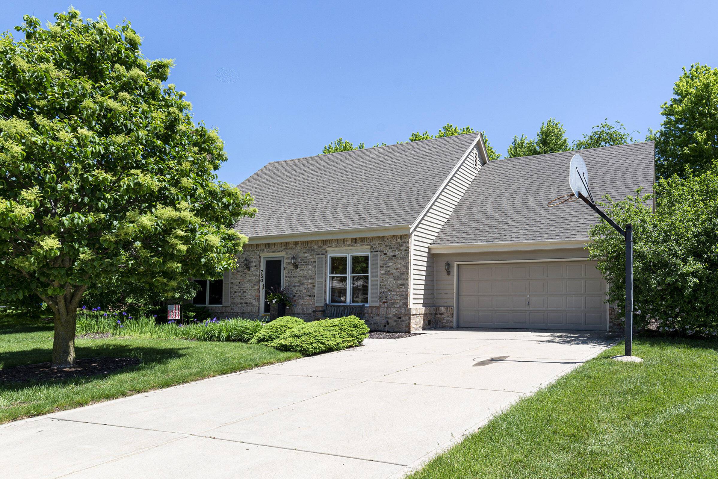 Brookfield, WI 53186,750 Calico Ct