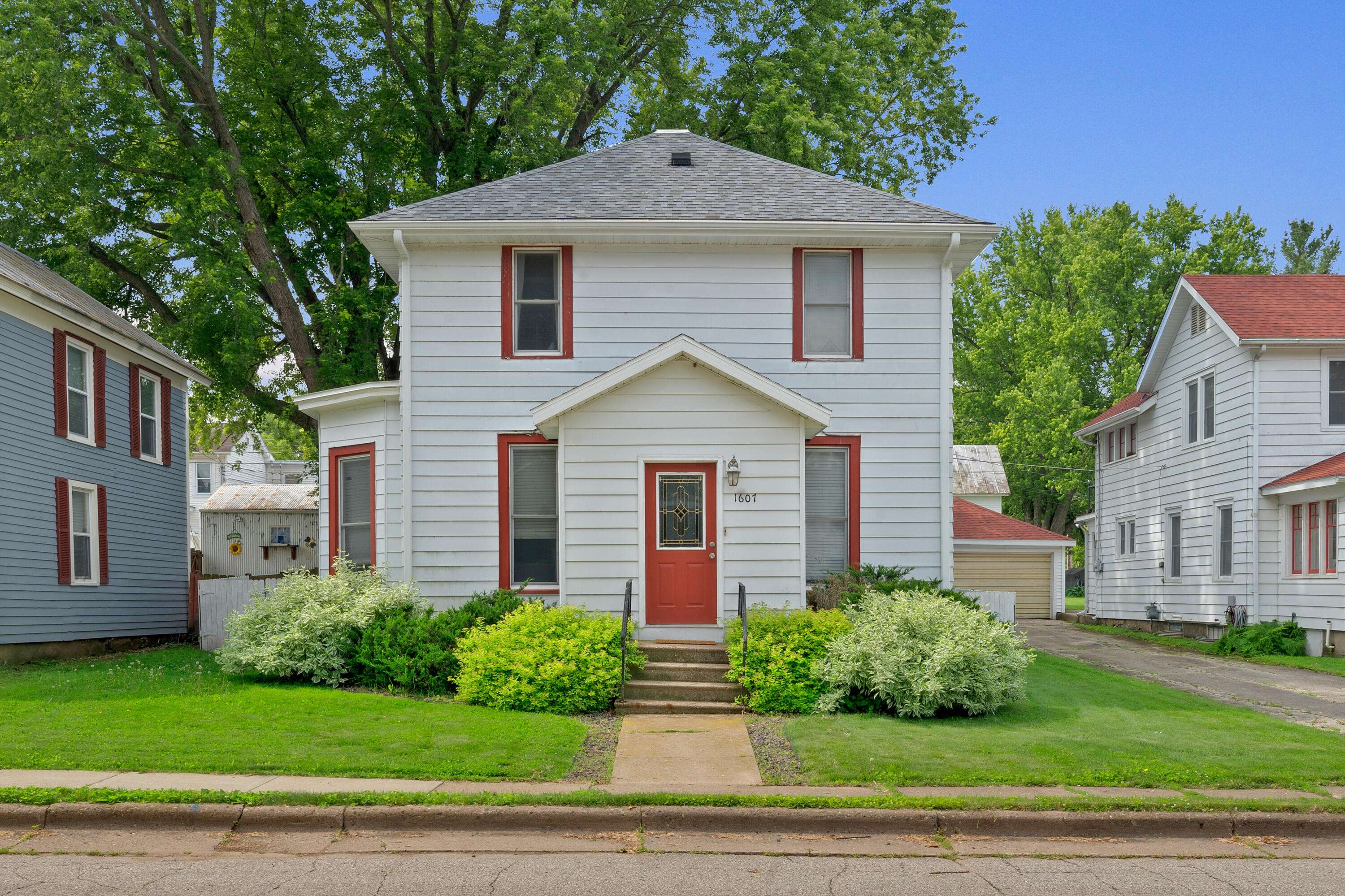 Bangor, WI 54614,1607 Cardinal St