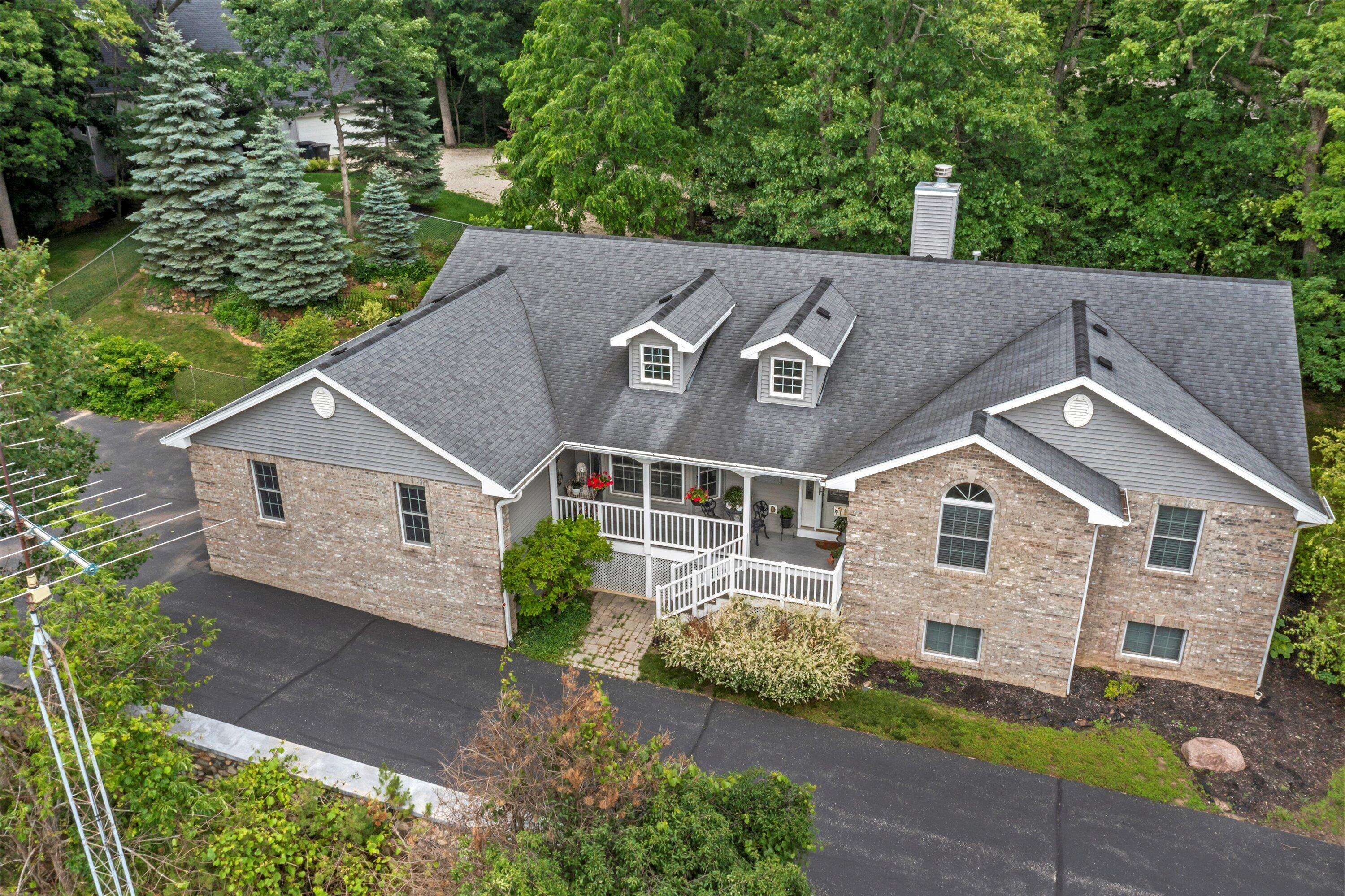 Linn, WI 53147,W4440 S Lake Shore Dr