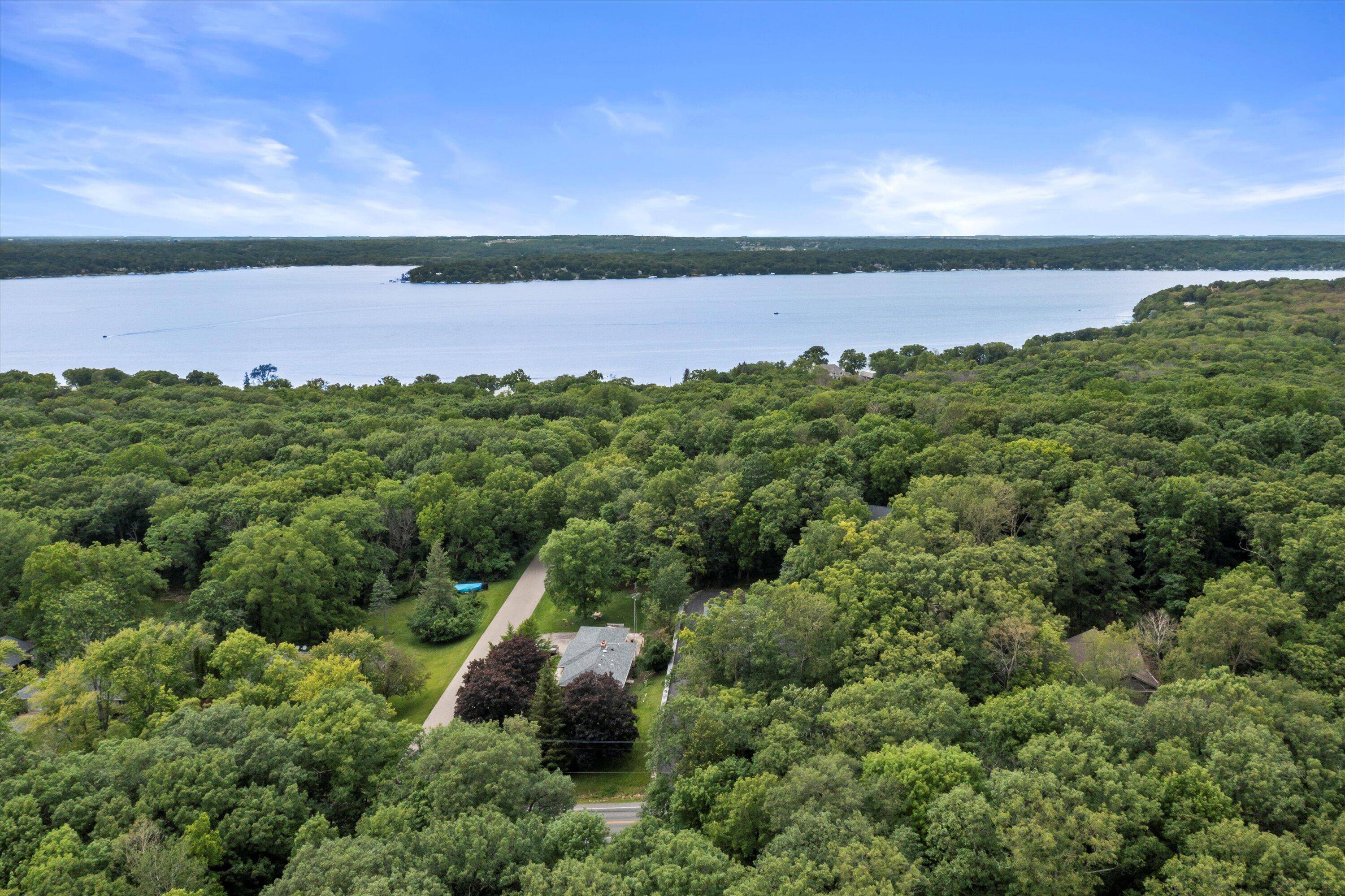 Linn, WI 53147,W4440 S Lake Shore Dr