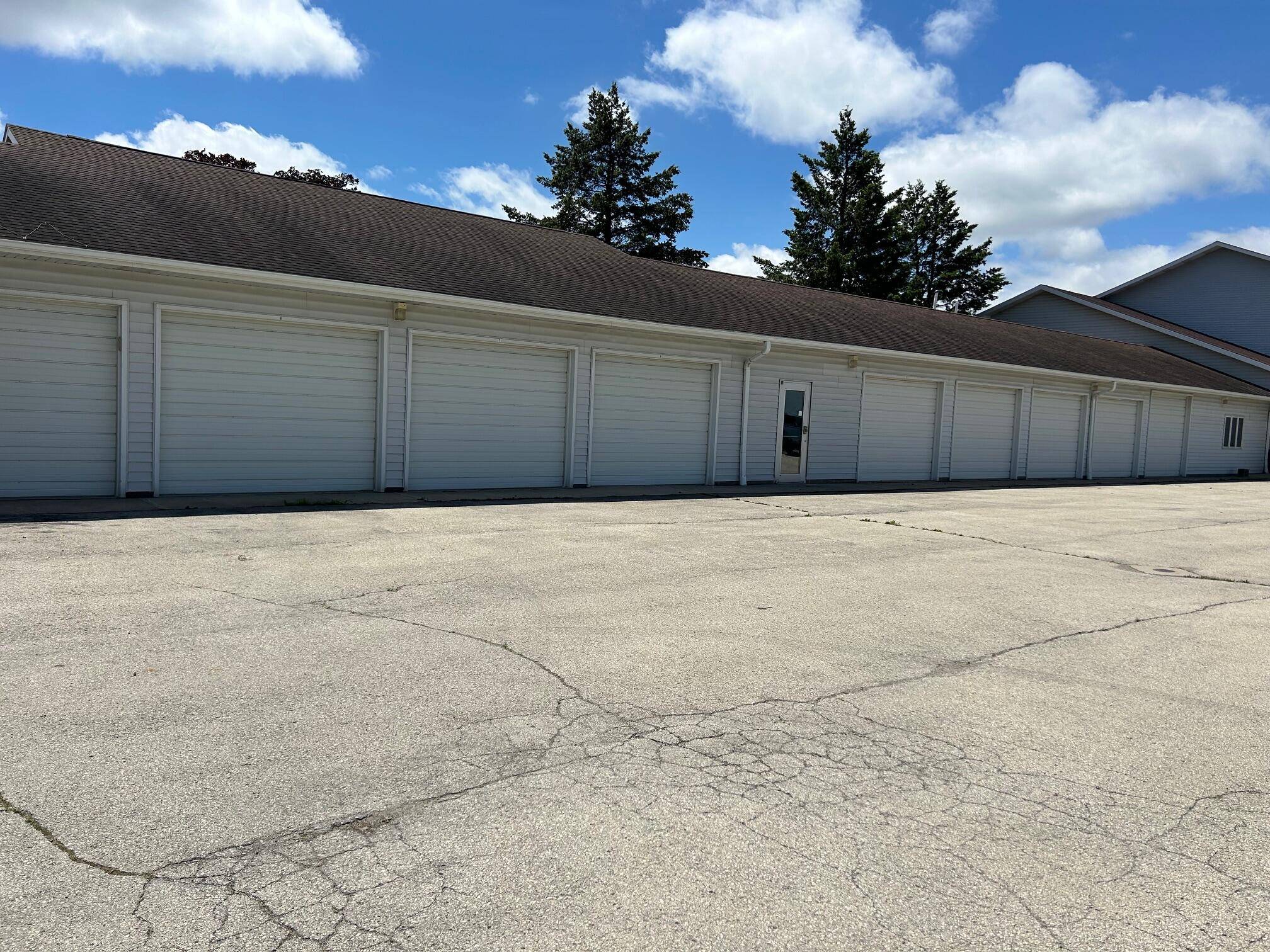 Caledonia, WI 53108,8033 US Highway 41 -