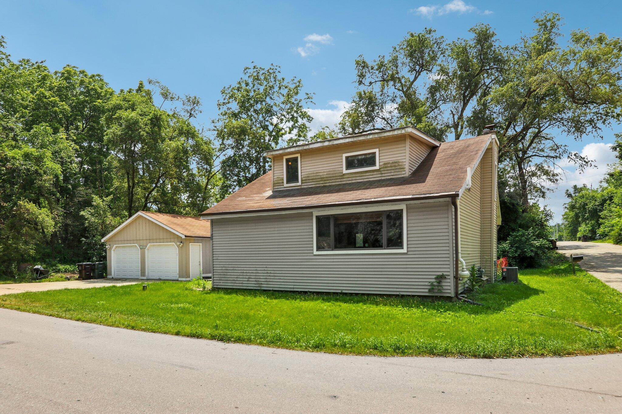 Bloomfield, WI 53105,W825 Dunbar Ave