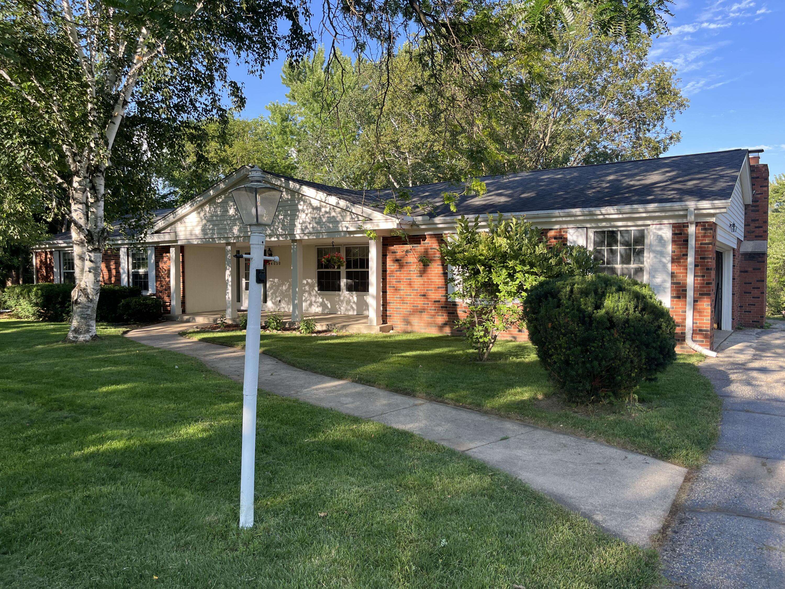 Brookfield, WI 53005,4630 Meadow Vw W