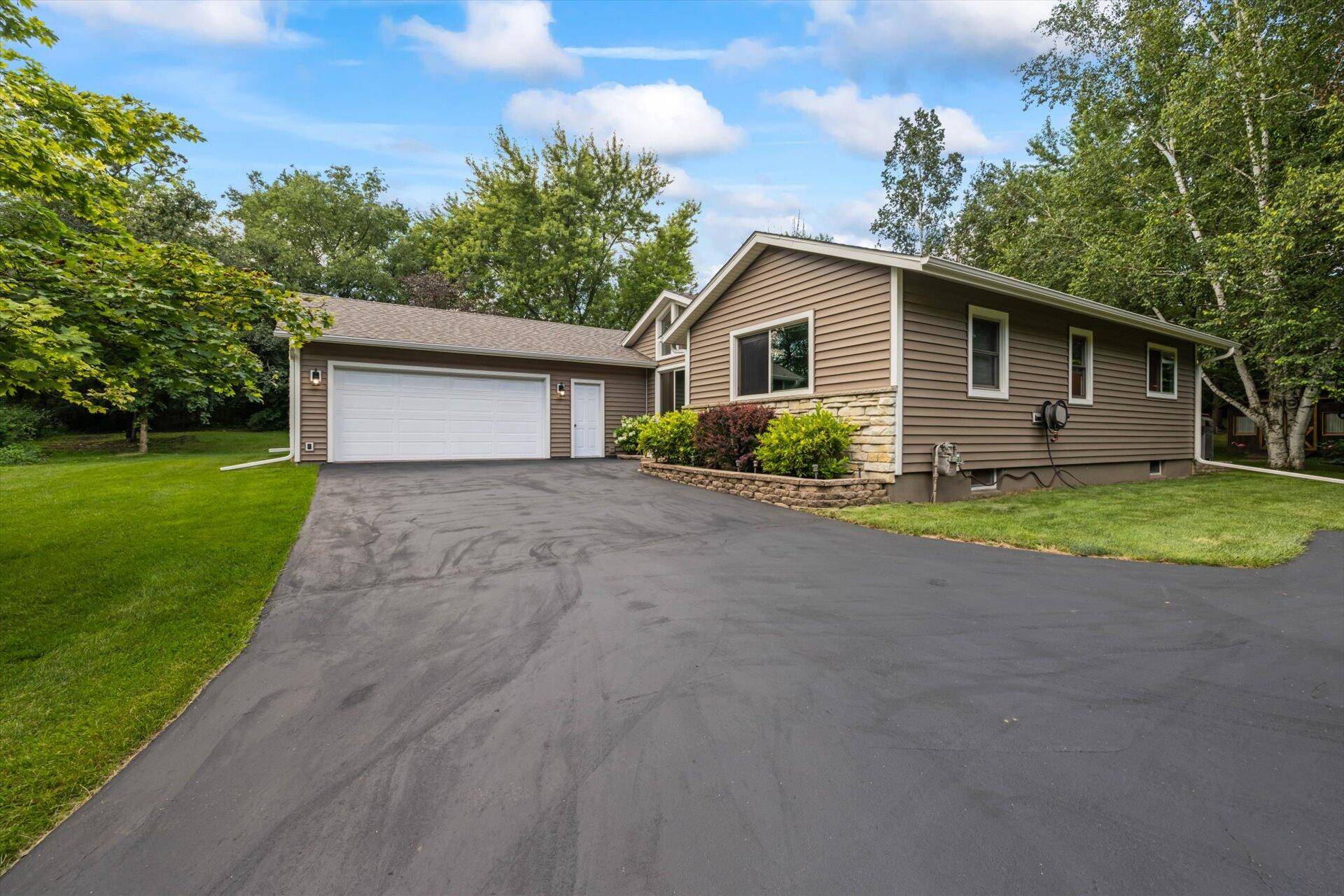 Delafield, WI 53183,S7W31384 Margaret Mary Ct