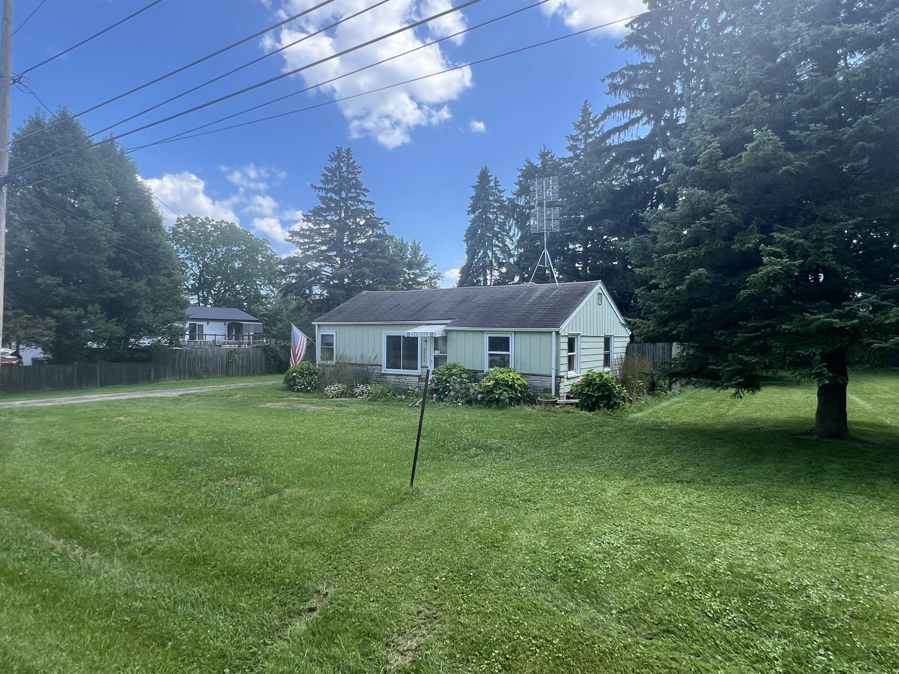 Somers, WI 53403,2425 1st St