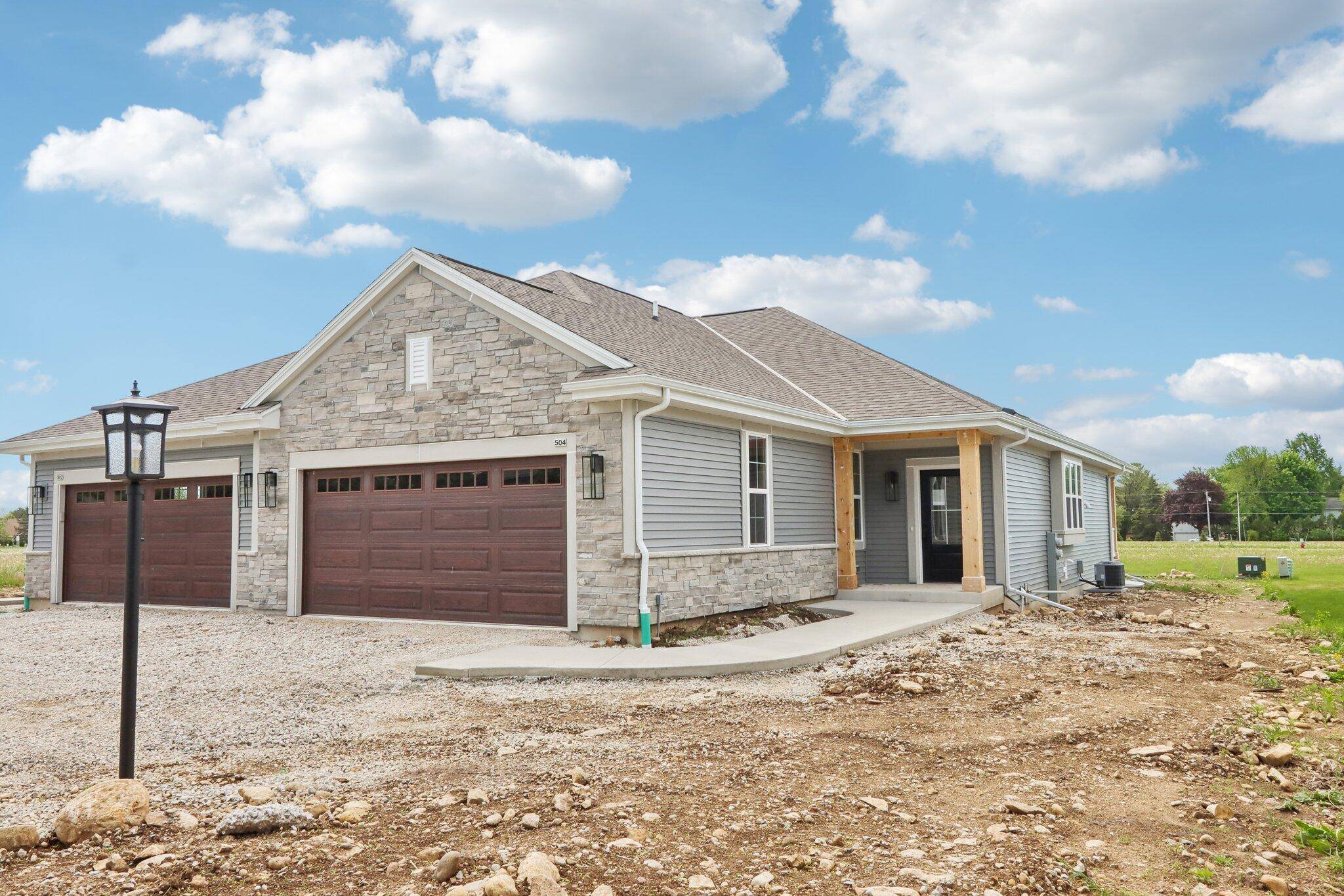 Waterford, WI 53185,504 Hickory Hollow Rd Unit 0102