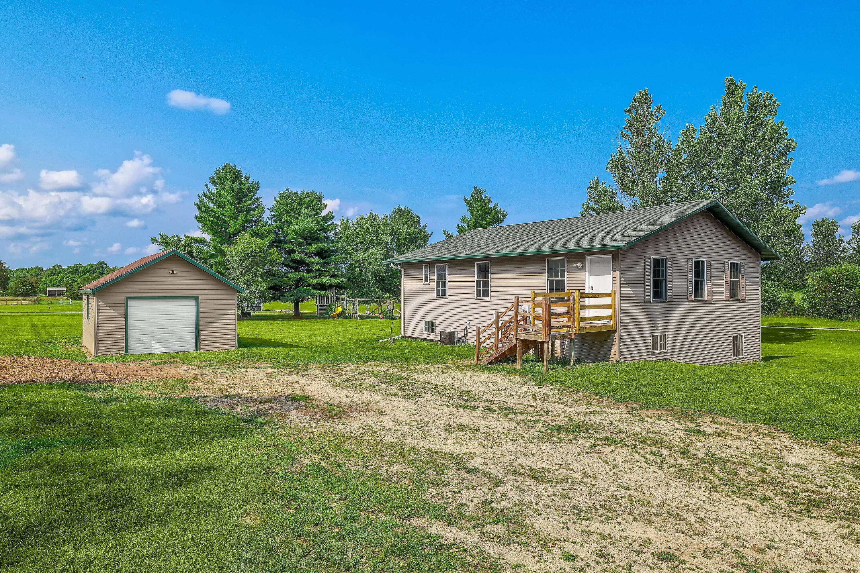 Farmington, WI 54644,W3612 County Road Q -