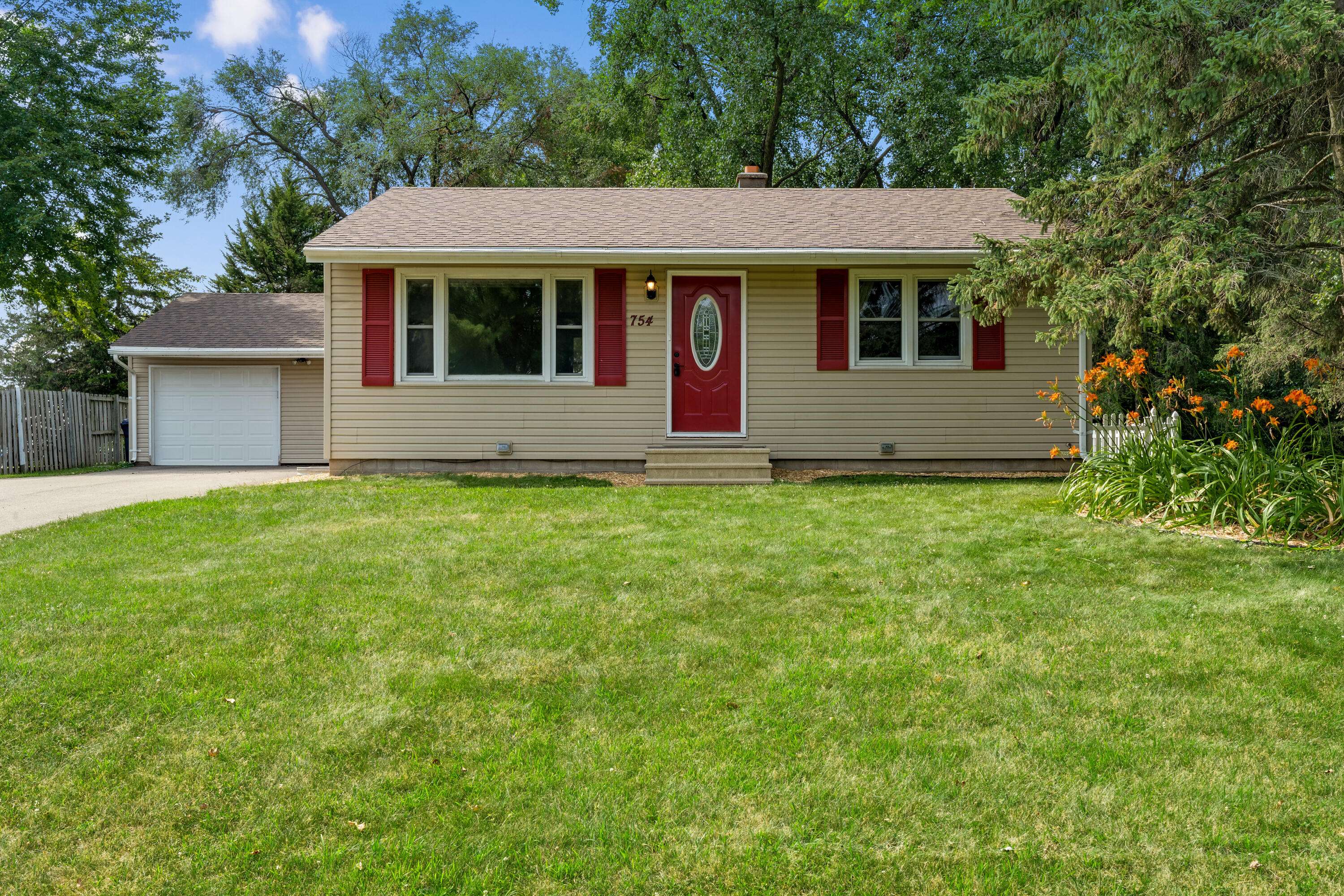 Onalaska, WI 54650,754 Melcher Pl