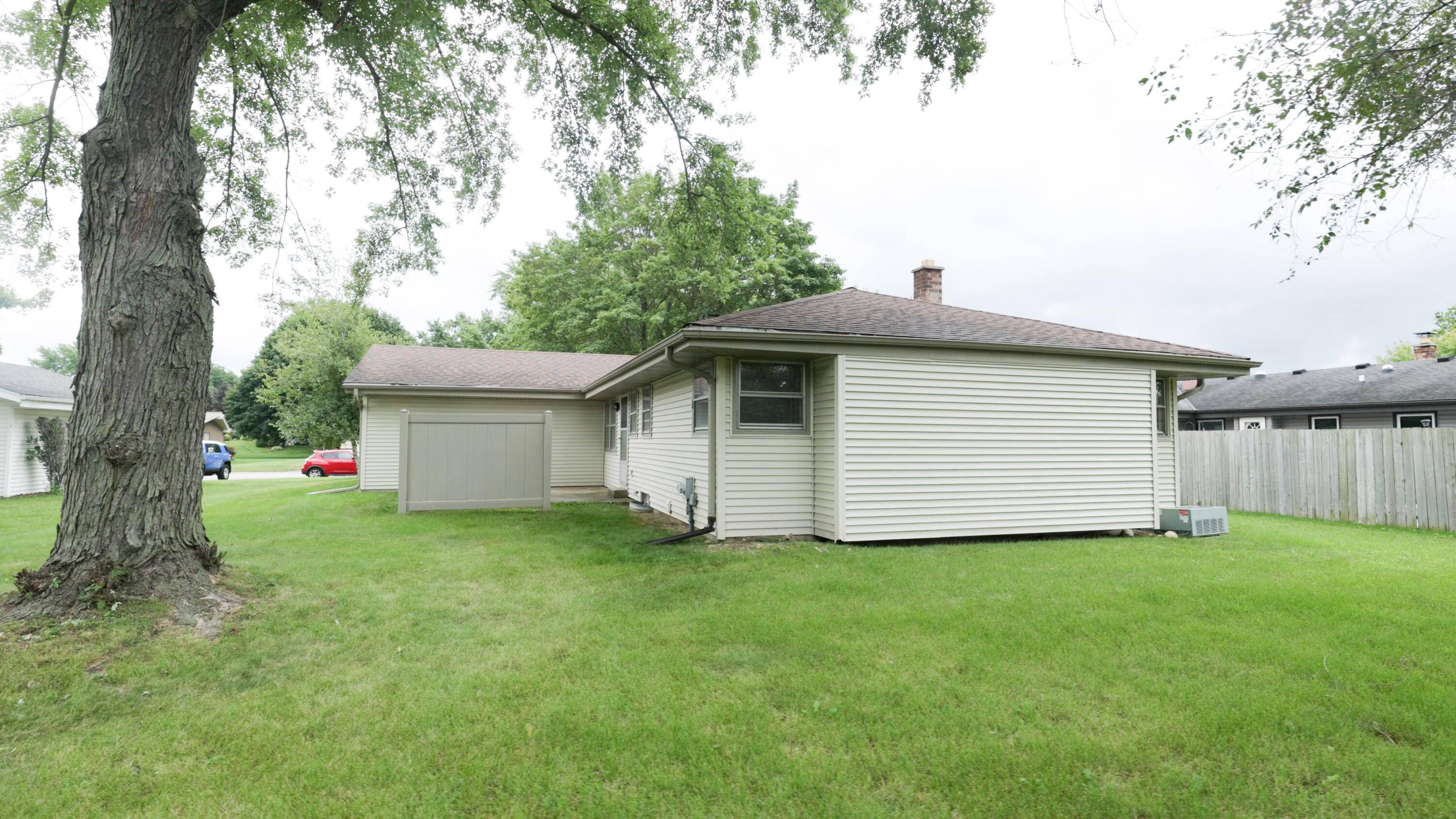 Mukwonago, WI 53149,1129 Riverton Dr