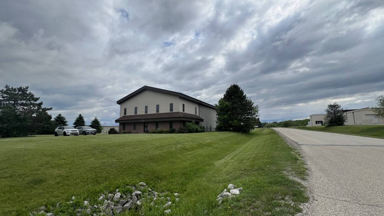 Mukwonago, WI 53149,445 McKenzie Rd