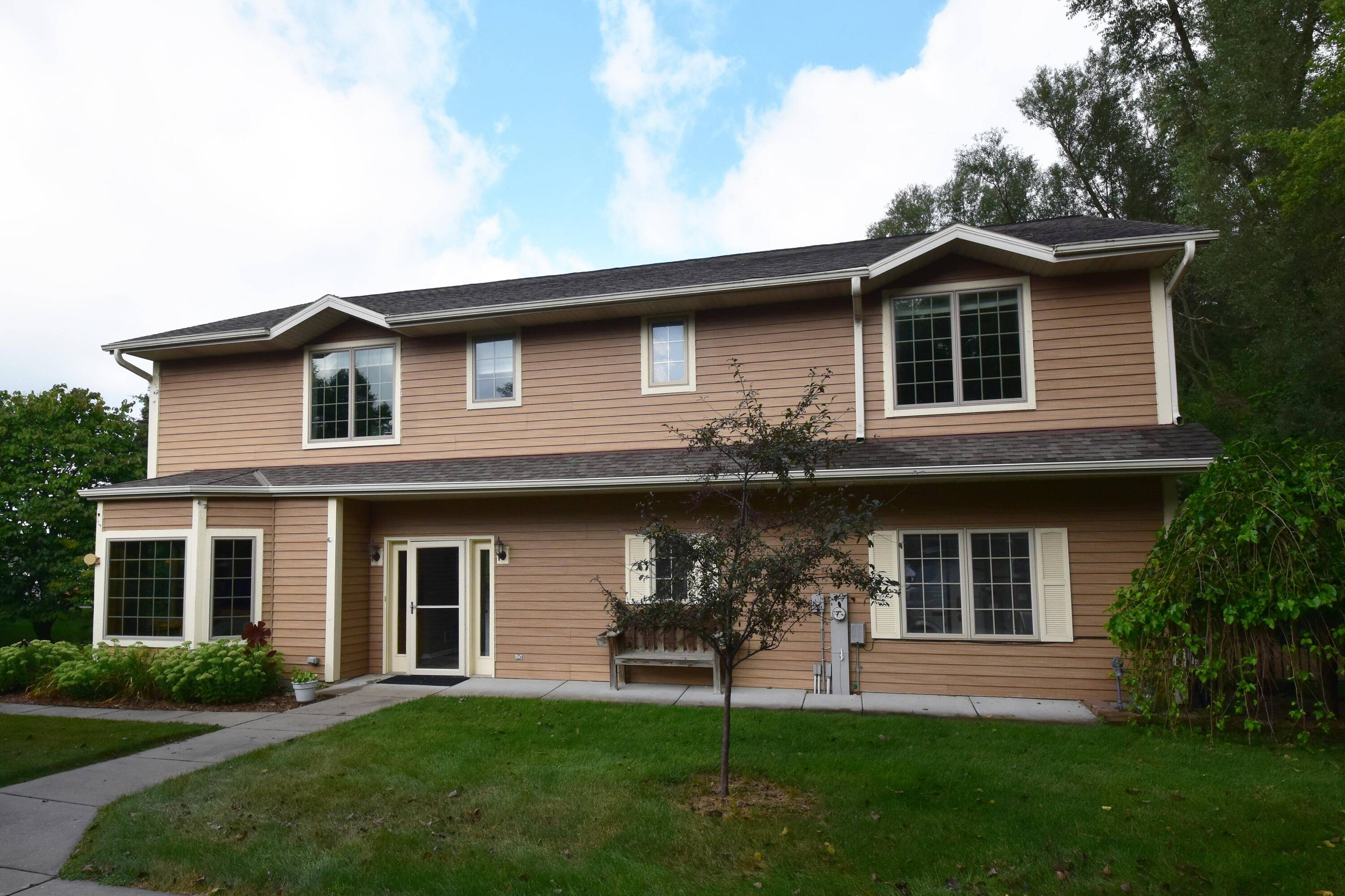 Delafield, WI 53029,3249 Sylvester Dr