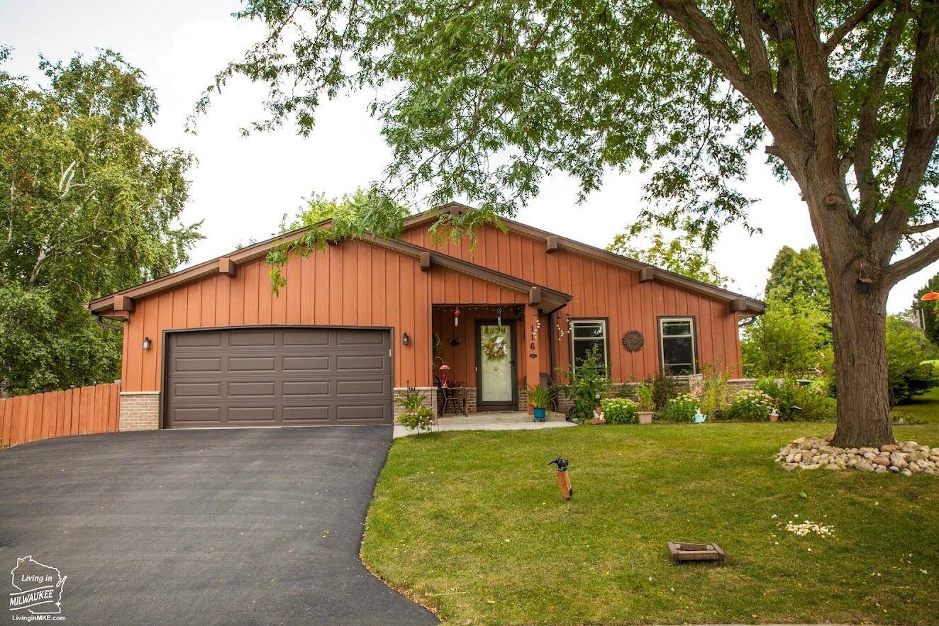 Mukwonago, WI 53149,116 Armstrong Ct