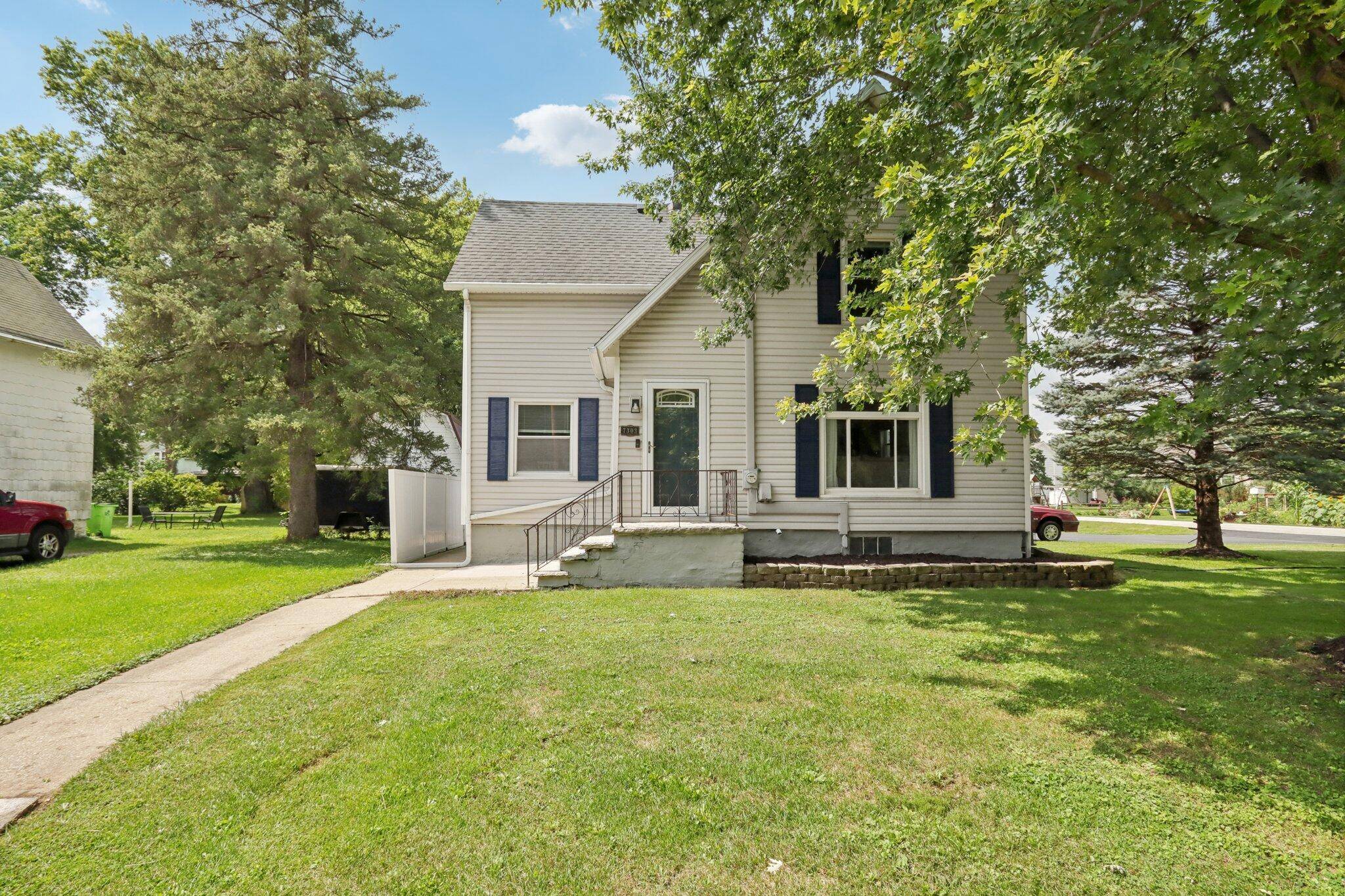 Lannon, WI 53046,7303 Vine St