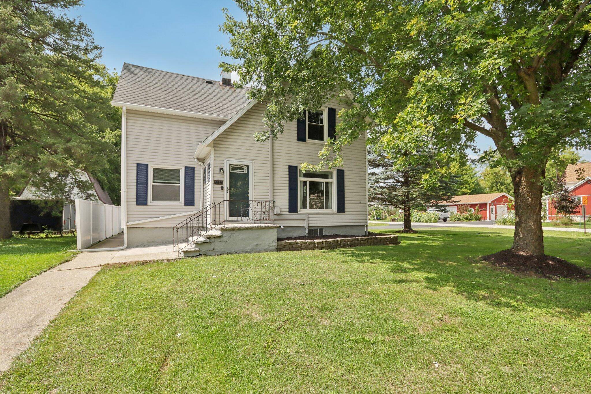 Lannon, WI 53046,7303 Vine St