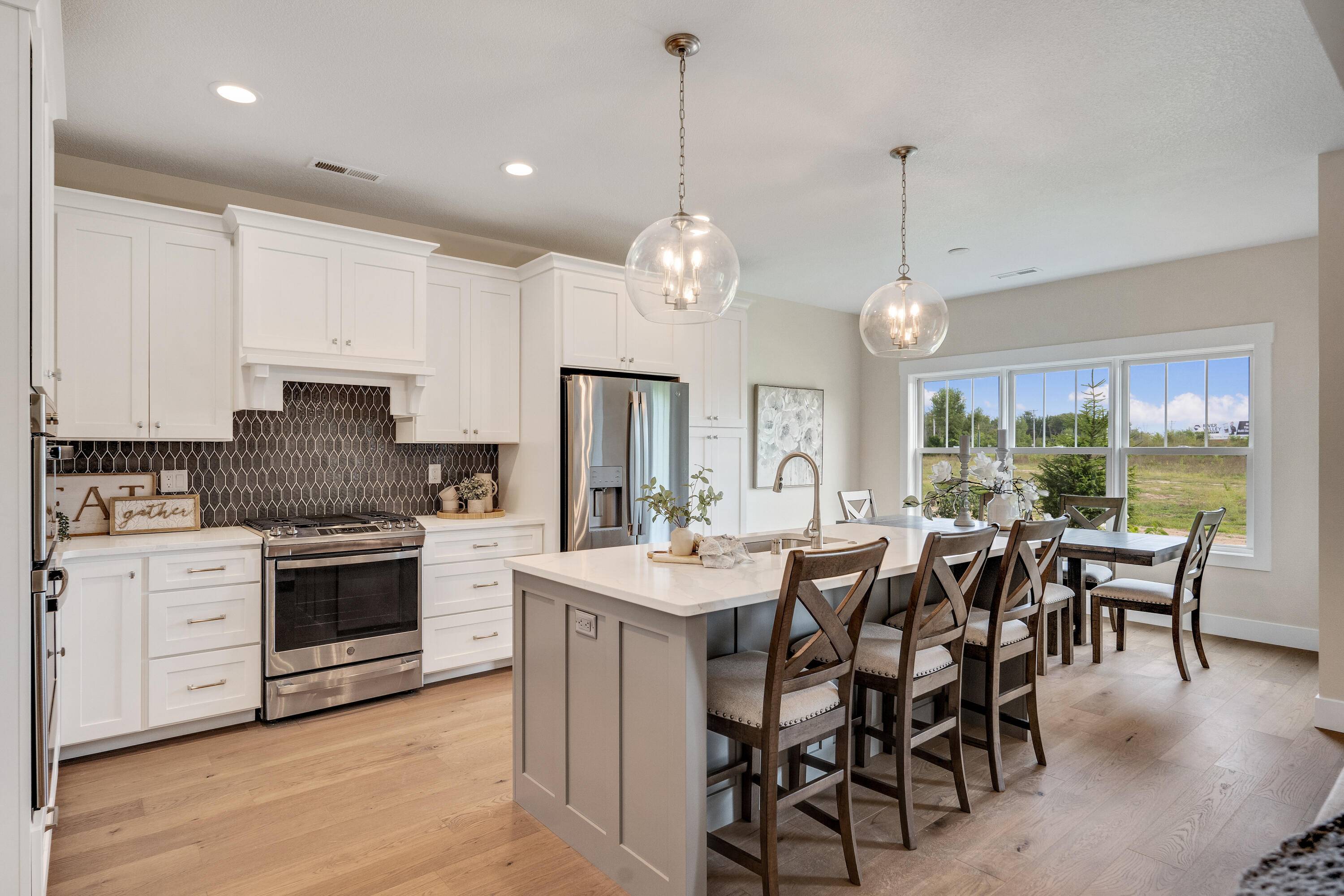 La Crosse, WI 54601,320 River Pt