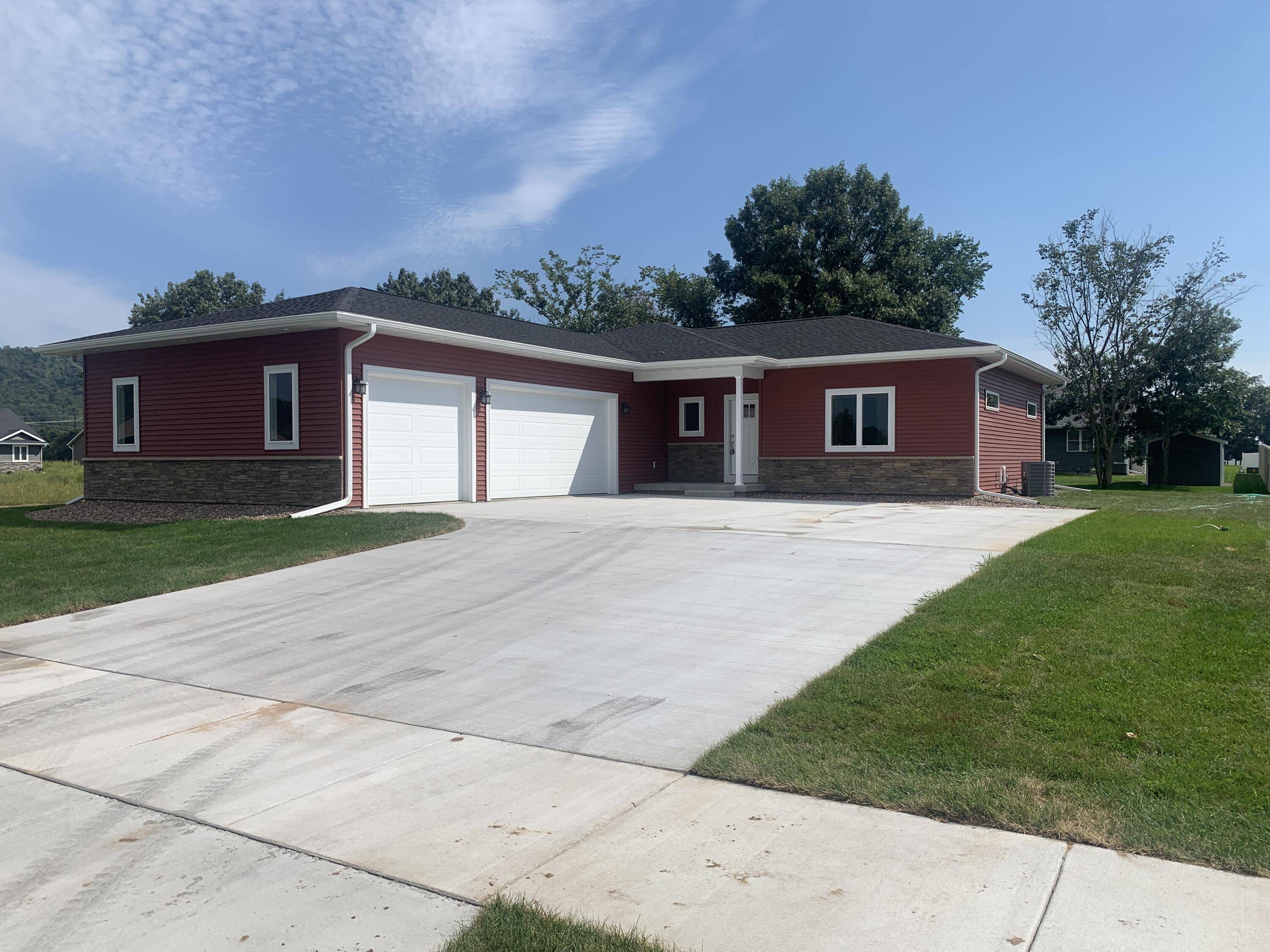 Holmen, WI 54636,1826 Golden Gate Way -