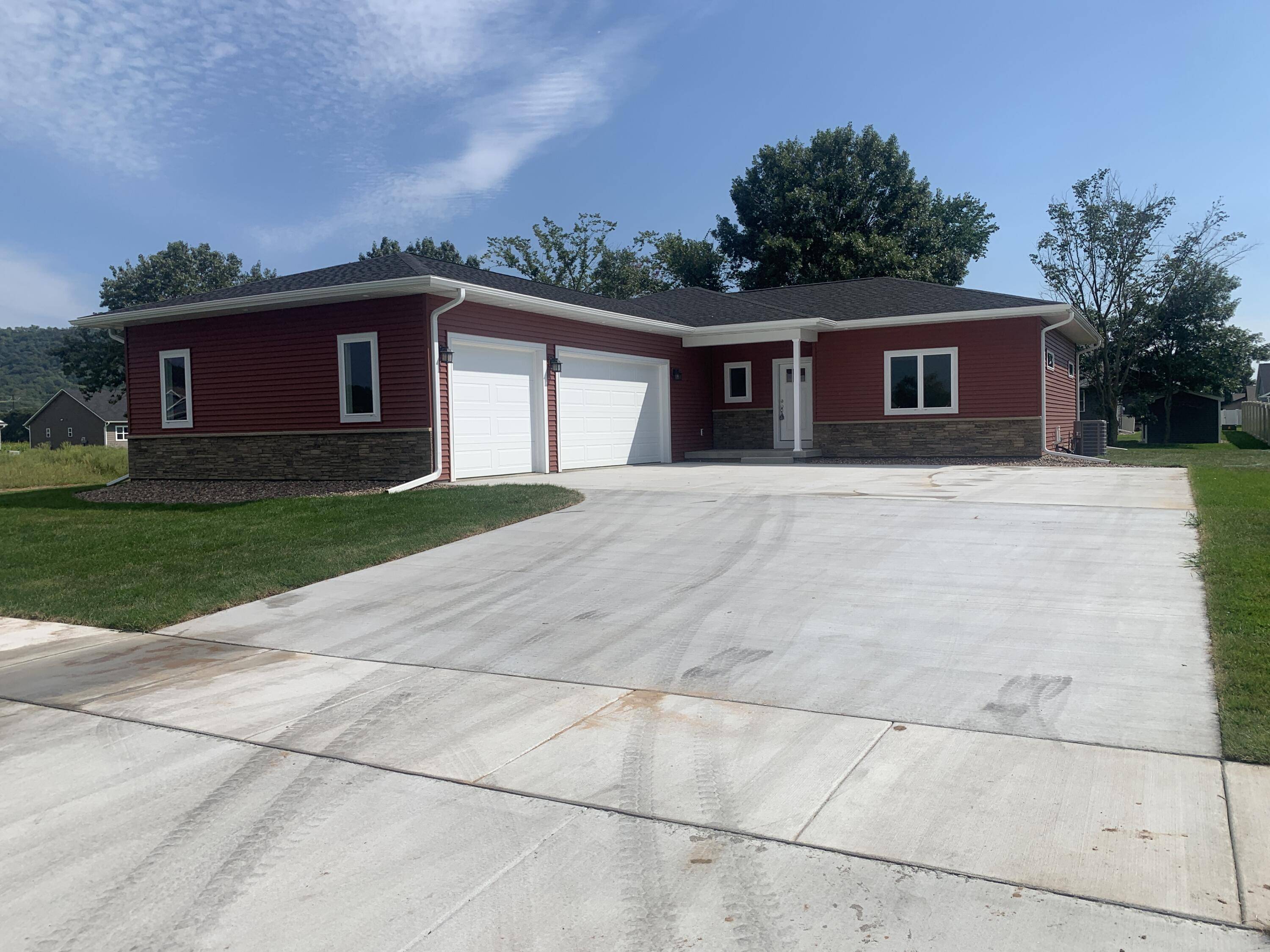 Holmen, WI 54636,1826 Golden Gate Way -