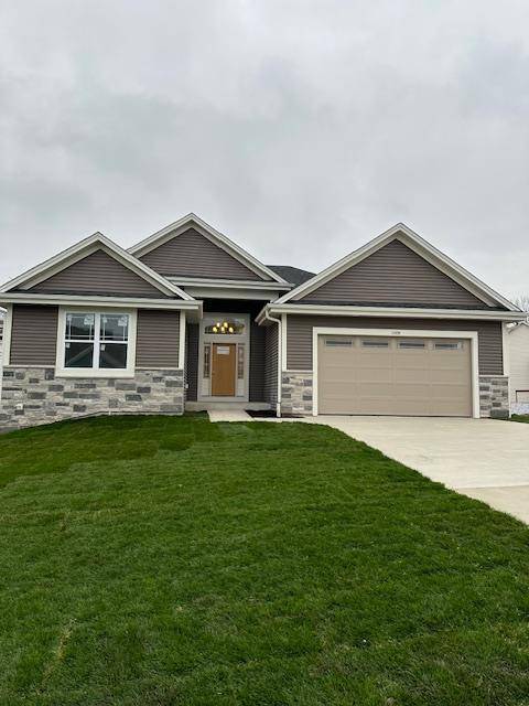 Pewaukee, WI 53072,1008 Waterstone Ct