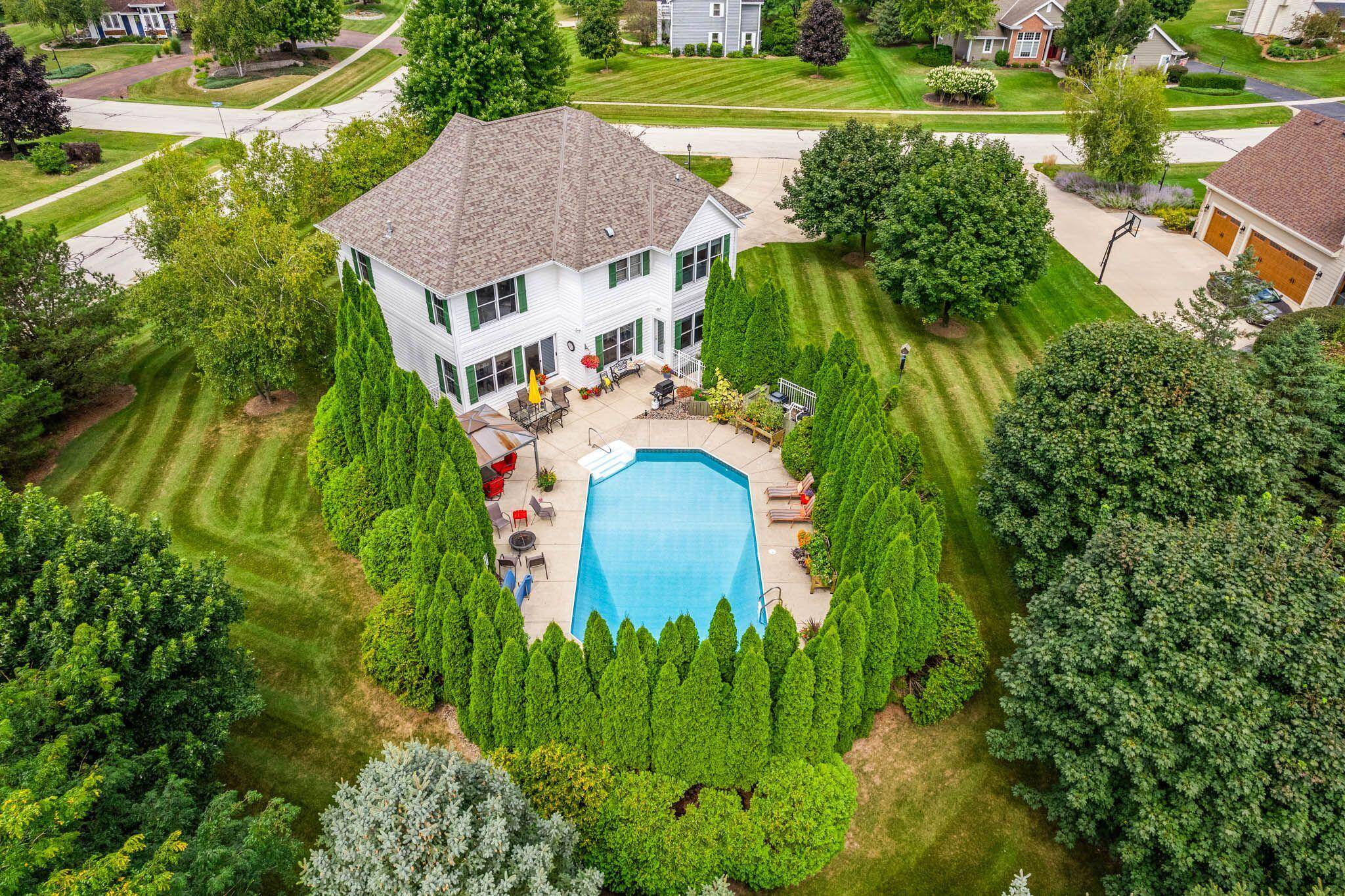 Oconomowoc, WI 53066,555 River Bluff Cir