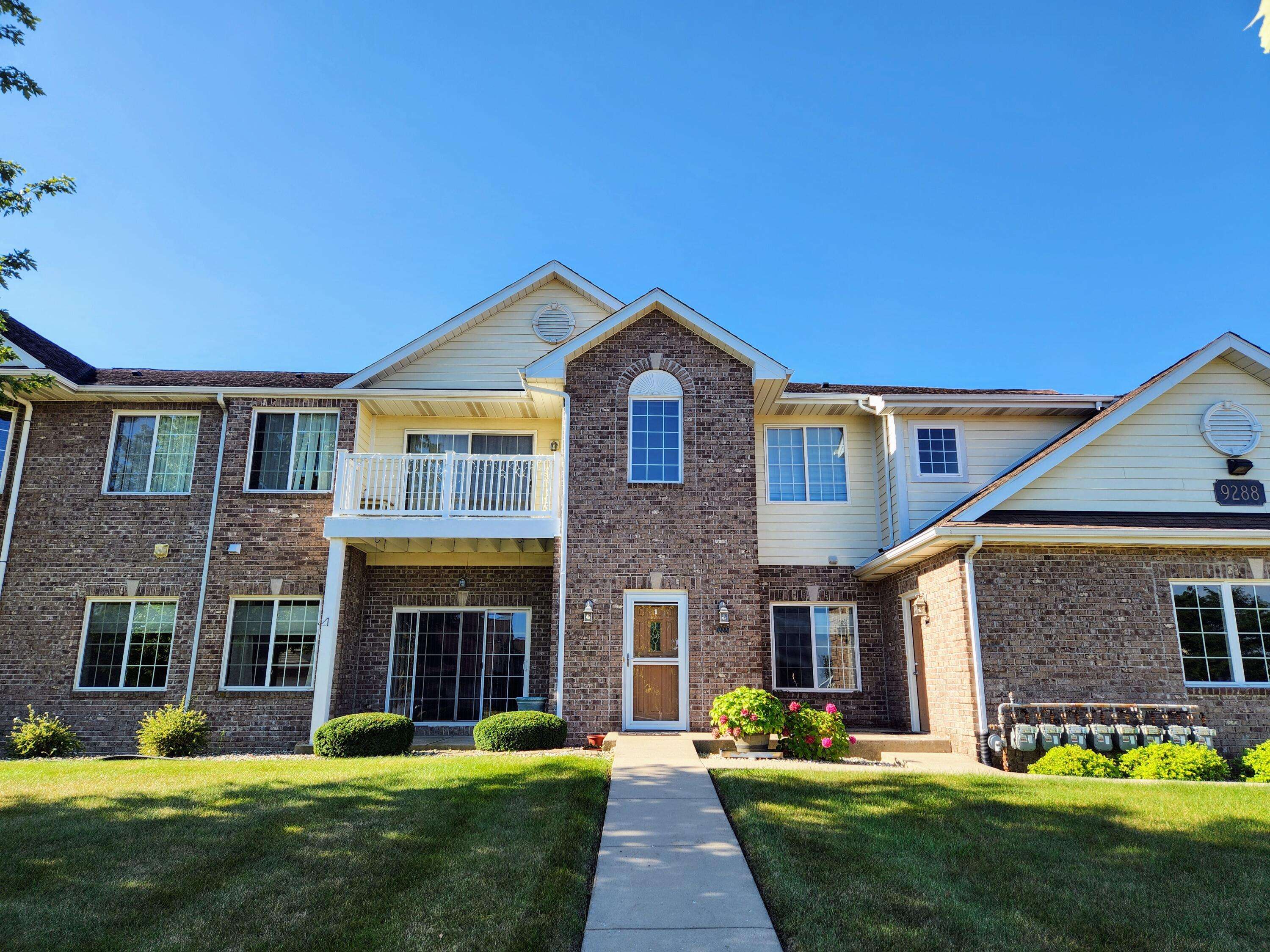 Pleasant Prairie, WI 53158,9288 Creekside Cir Unit 223