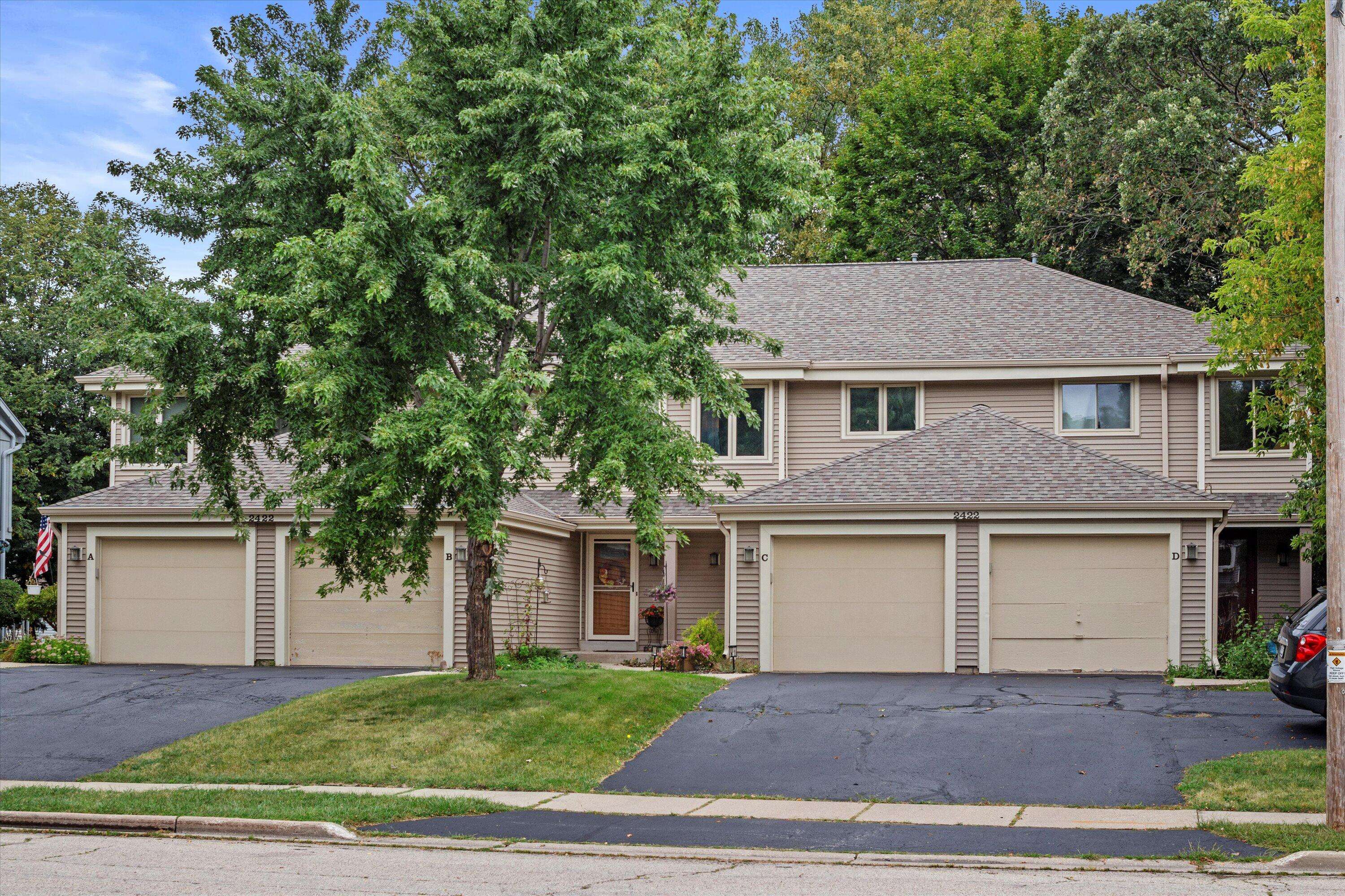 Waukesha, WI 53188,2422 Willowood Dr Unit C