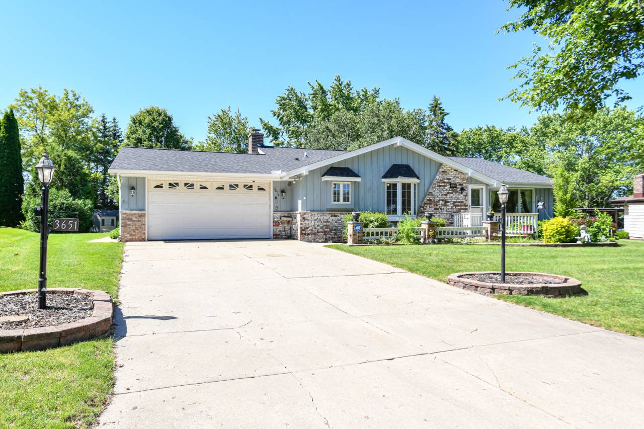 Franklin, WI 53132,3651 W Sherwood Dr