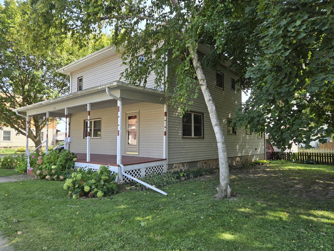 Elkhorn, WI 53121,313 E Geneva St