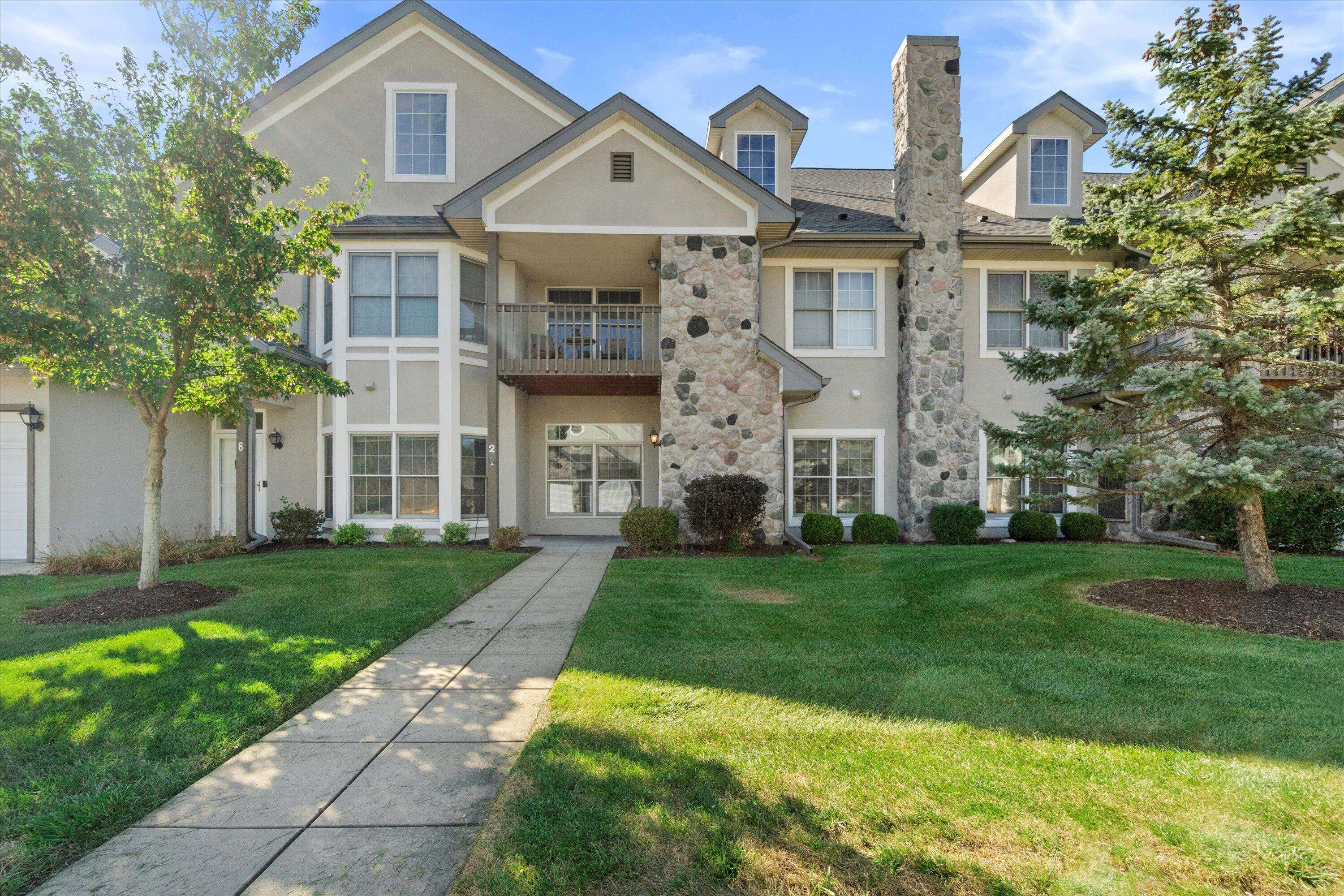 Pewaukee, WI 53072,N30W23051 Pineview Way Unit 2