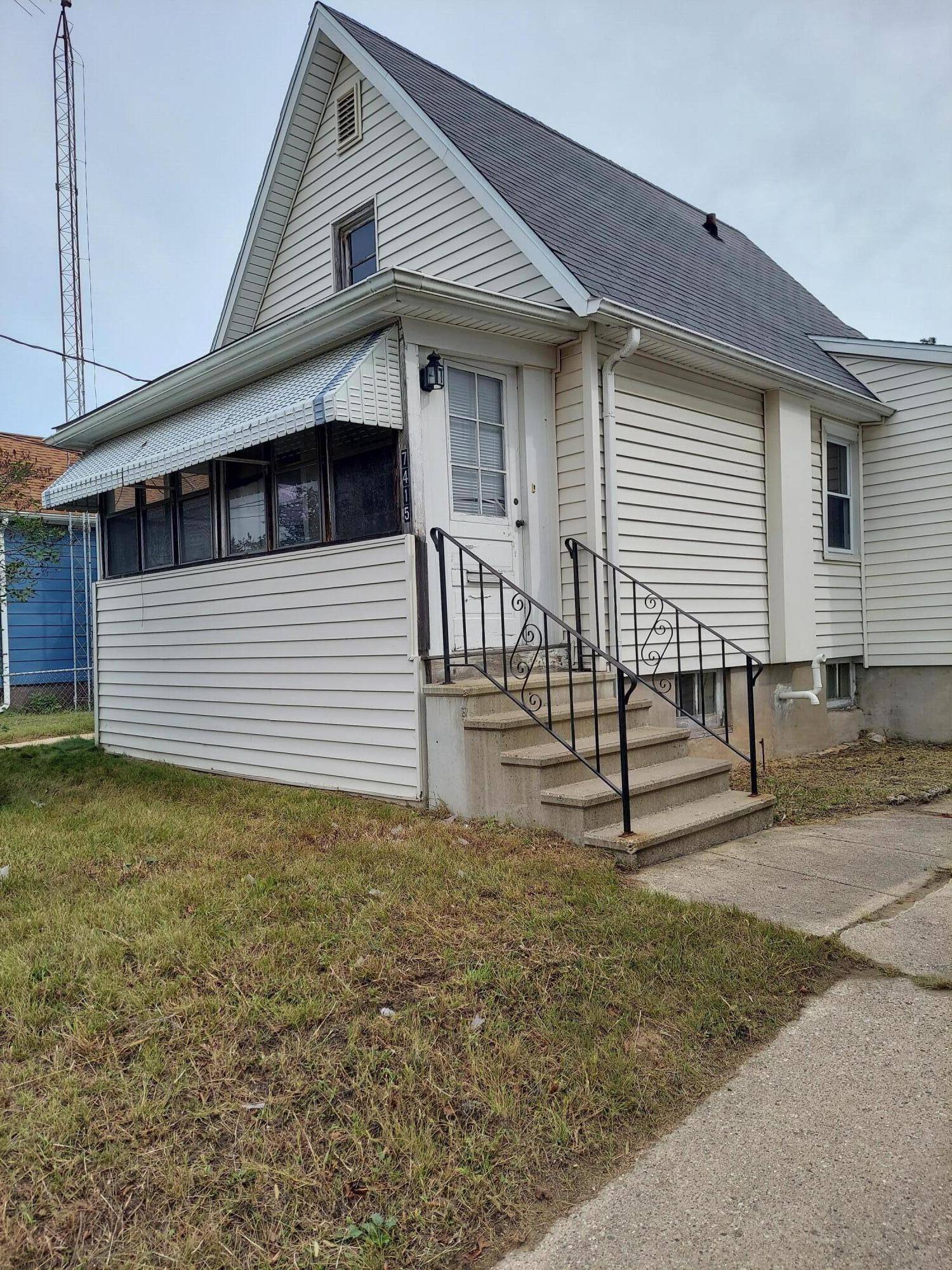 Kenosha, WI 53143,7415 8th Ave