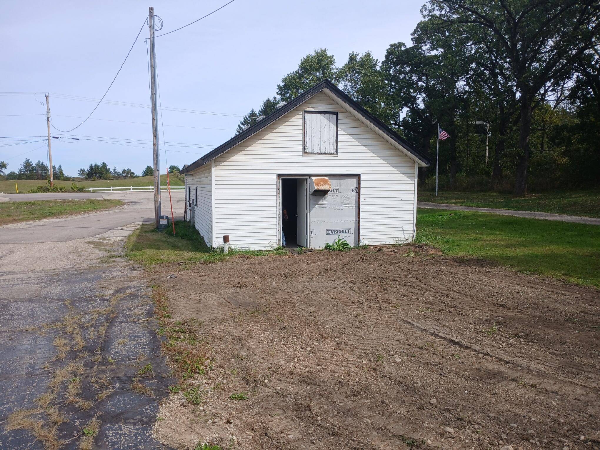 Randall, WI 53105,34229 Bassett Rd