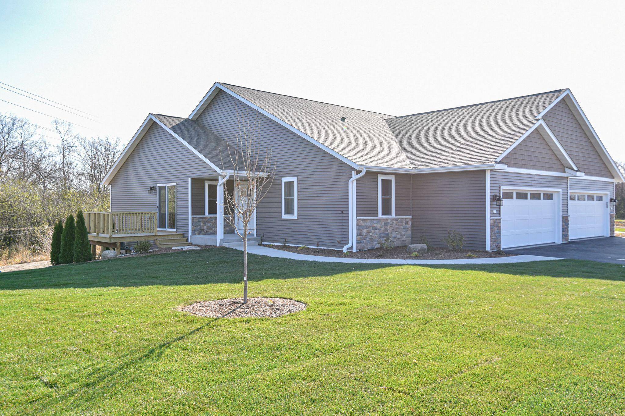 Waterford, WI 53185,313 N Trailview Cir Unit 34