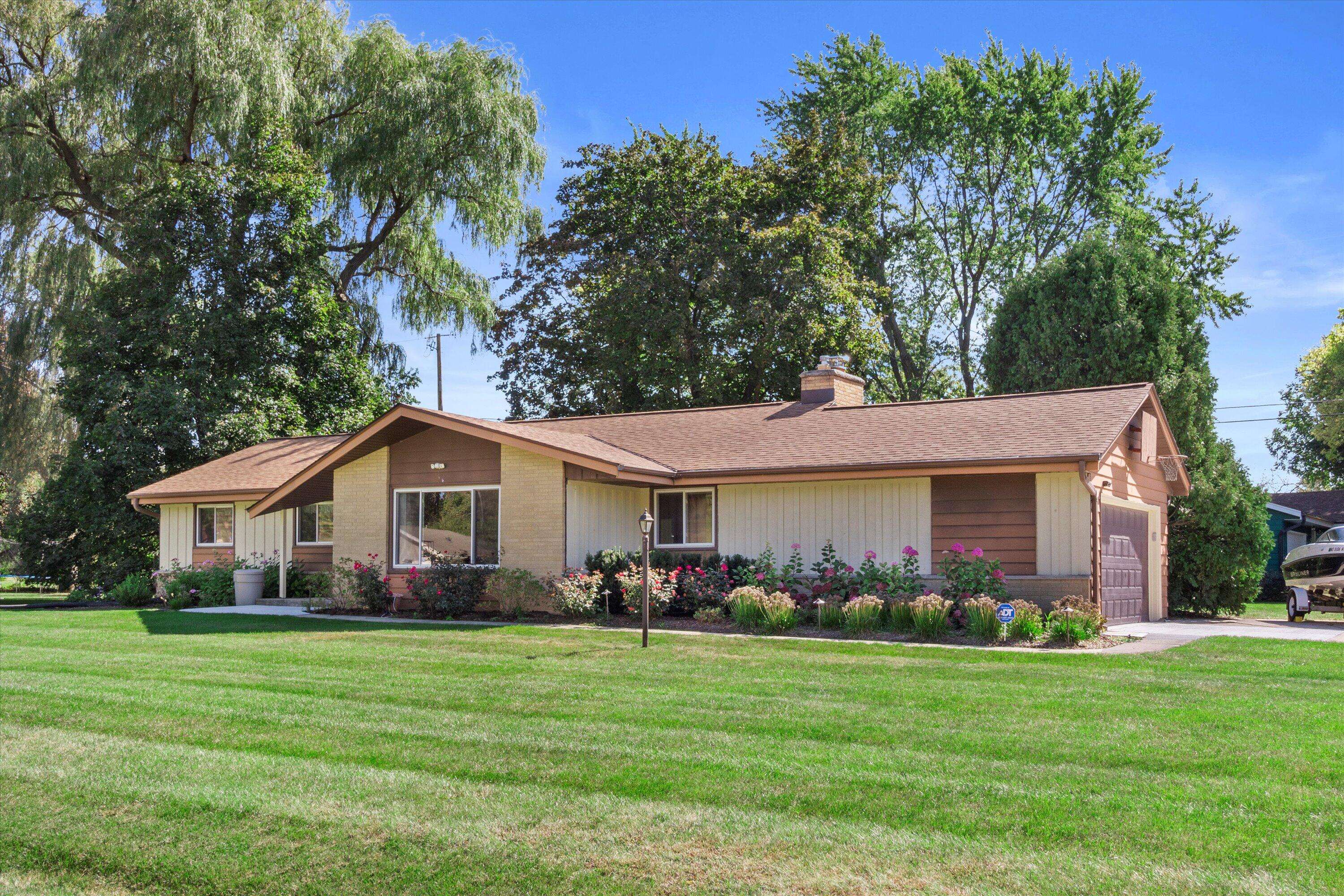 Brown Deer, WI 53223,5475 W Silverleaf Ln