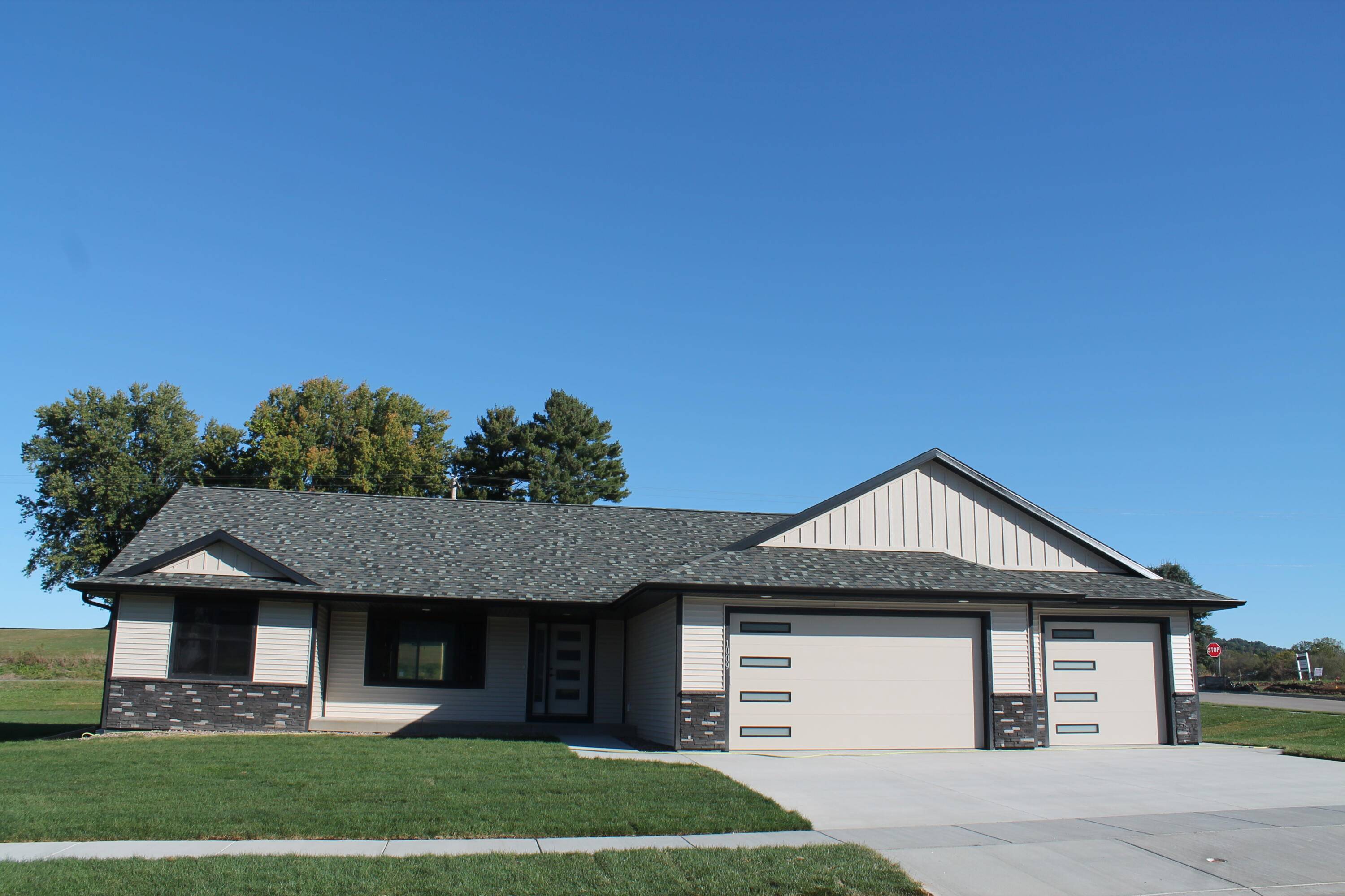 Holmen, WI 54636,1009 Valley View Dr