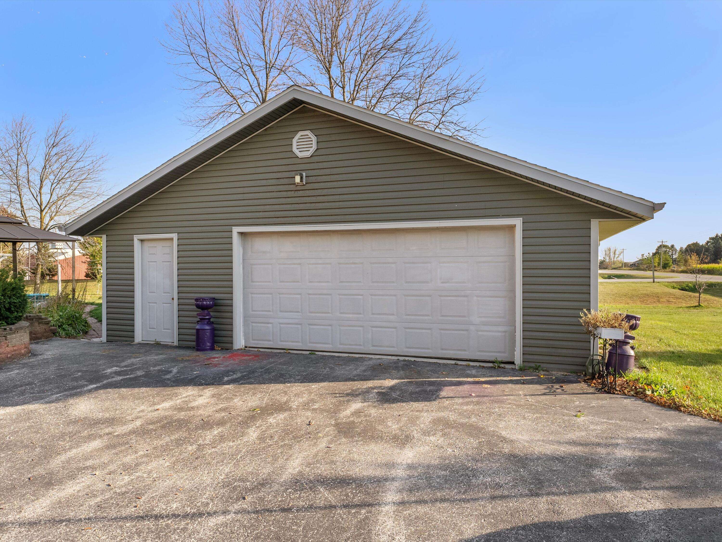 Newton, WI 54220,6903 Gass Lake Rd