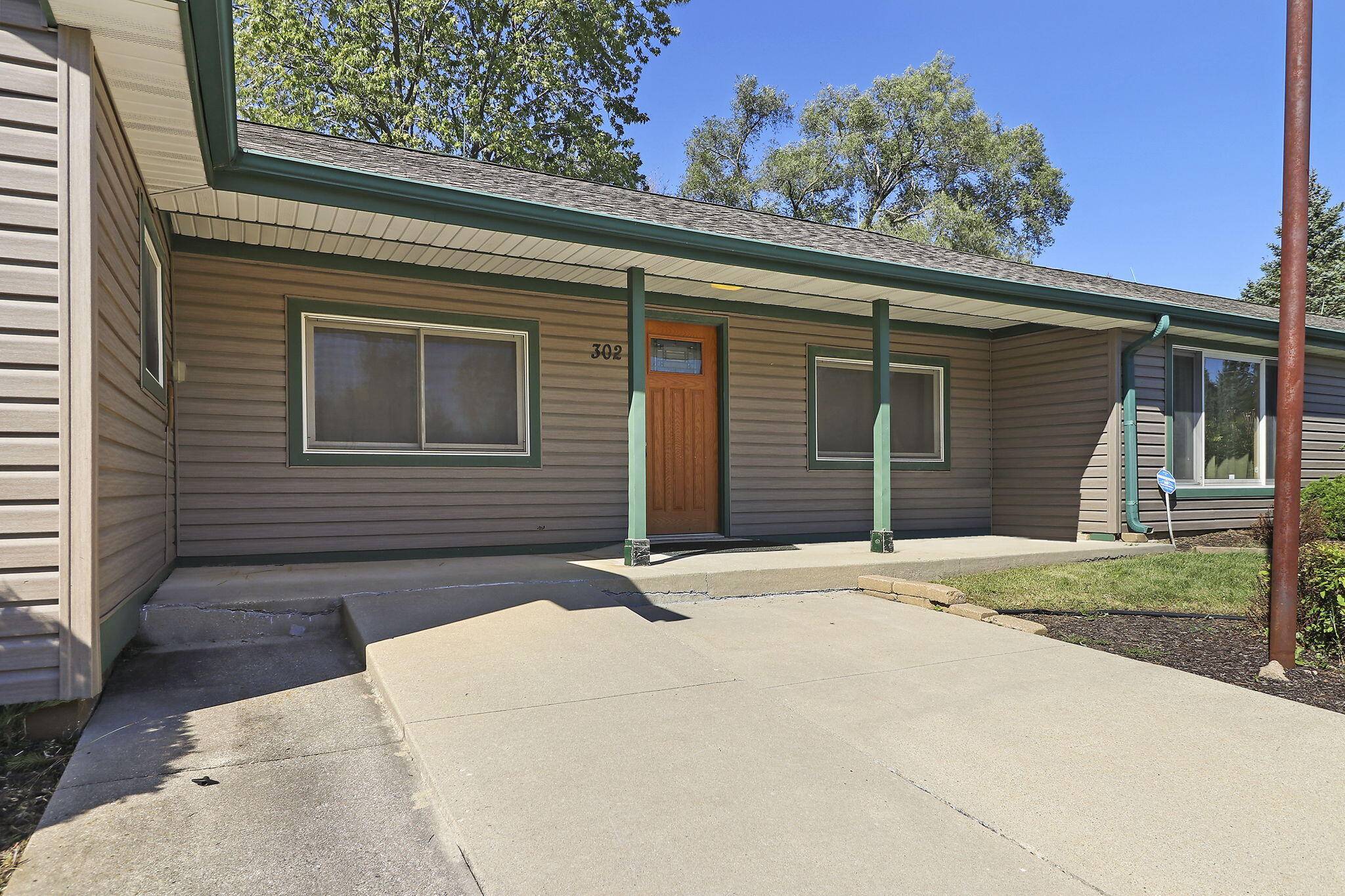 Somers, WI 53144,302 Old Green Bay Rd