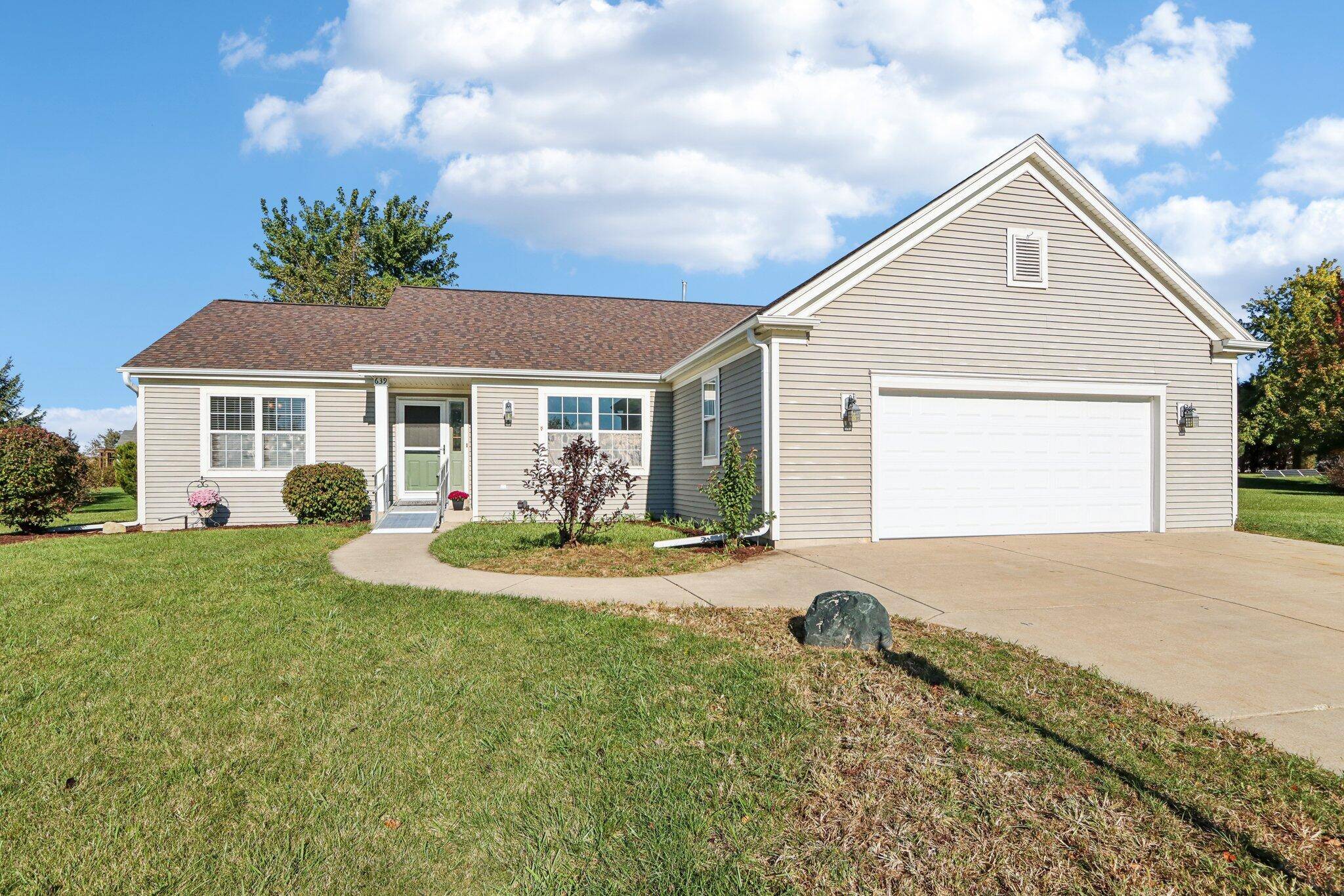 Waterford, WI 53185,639 Swan Dr