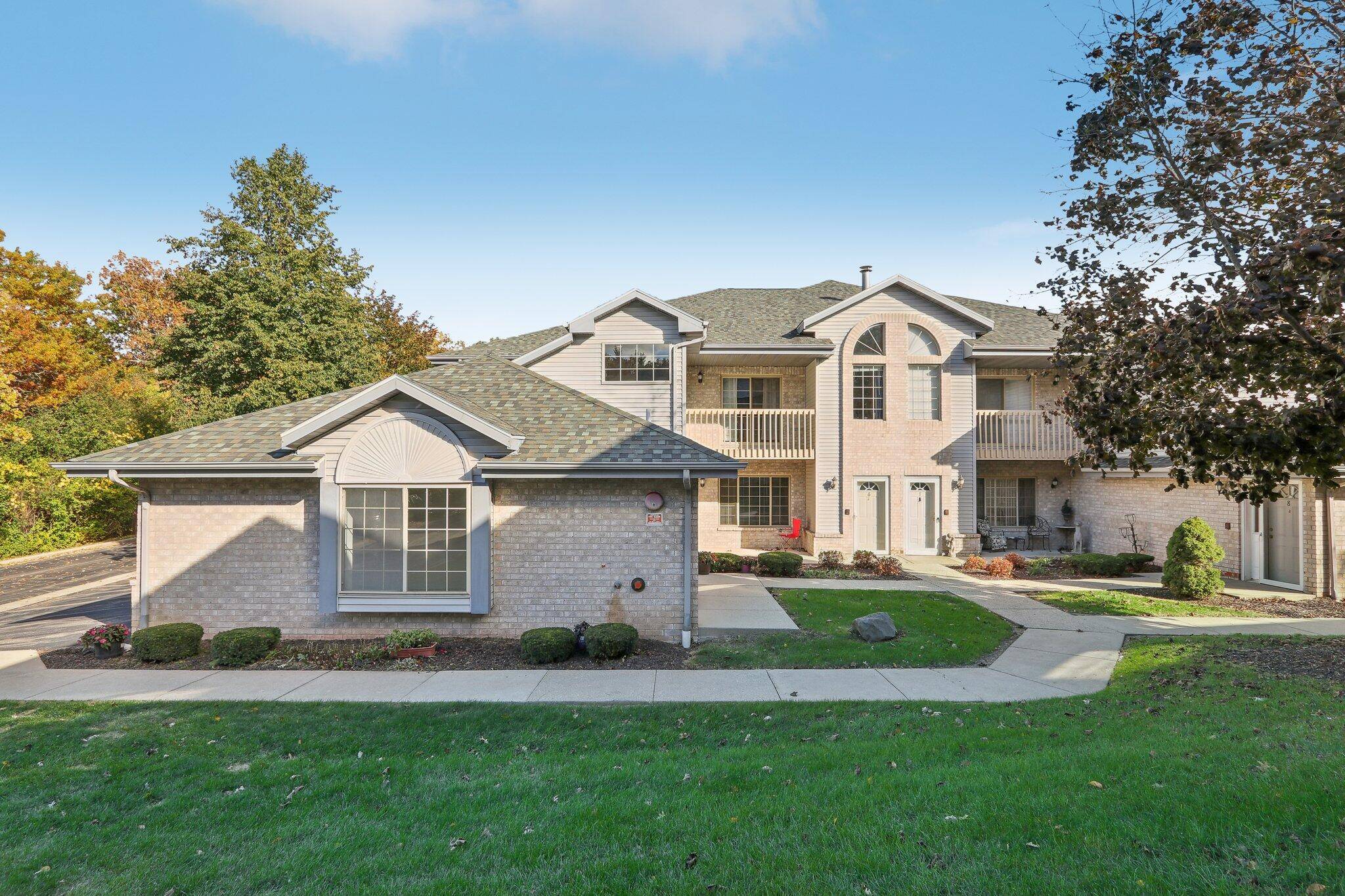 Franklin, WI 53132,9322 W Loomis Rd Unit 5