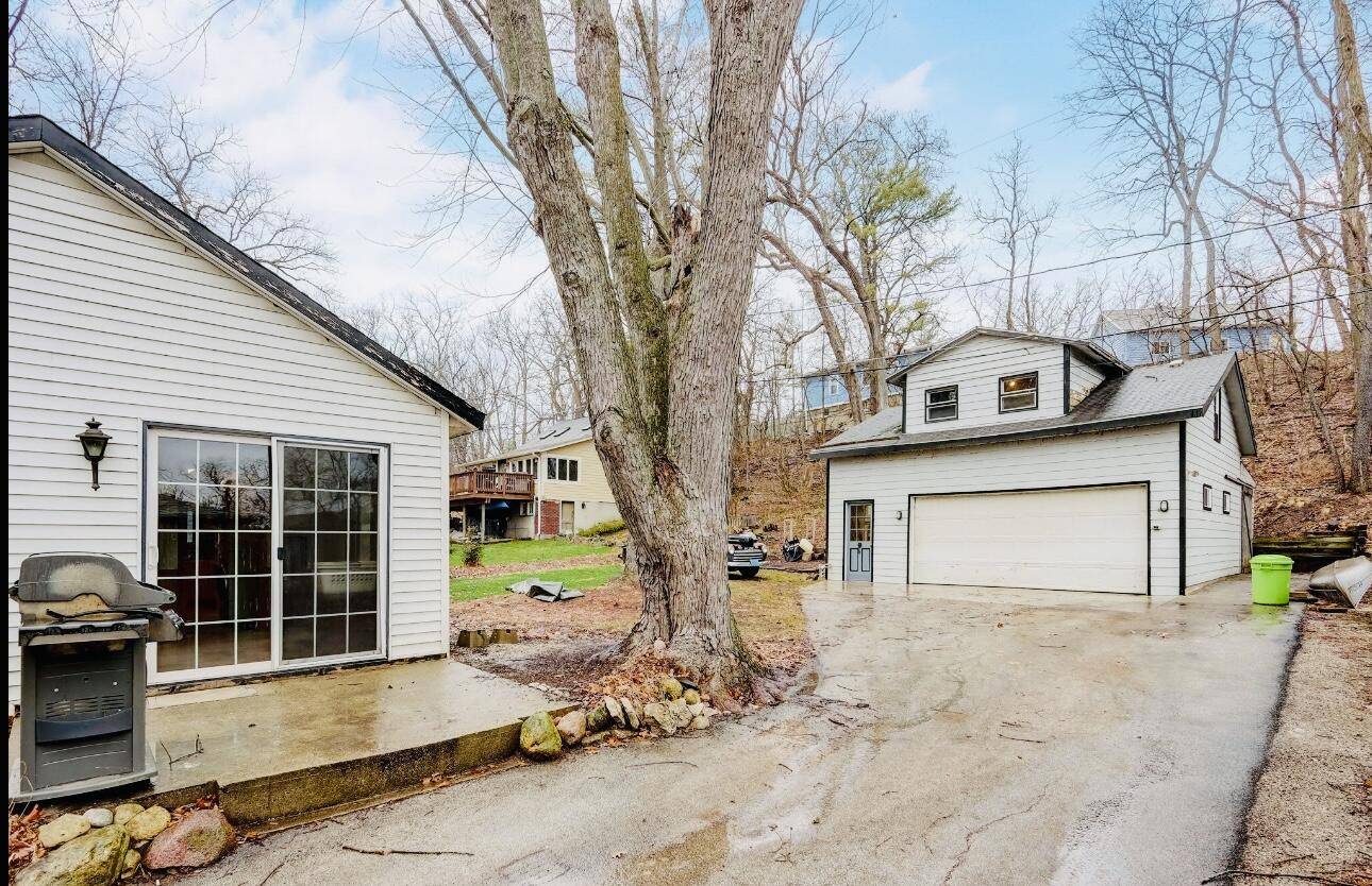 Delafield, WI 53072,W298N2816 Shady Ln